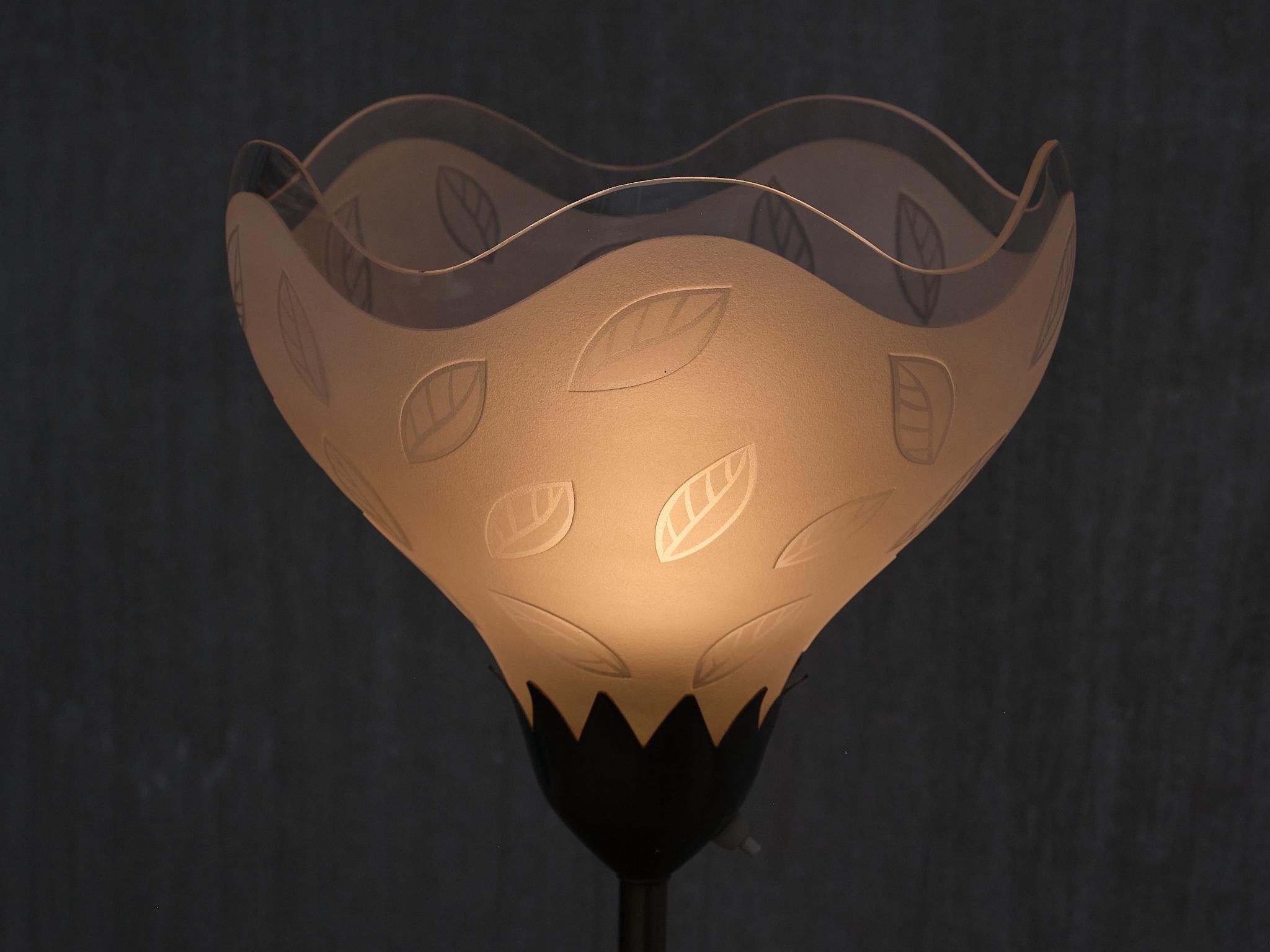 Suédois Lampadaire Carl Fagerlund en acajou, laiton et verre, Orrefors, Suède, années 1950 en vente