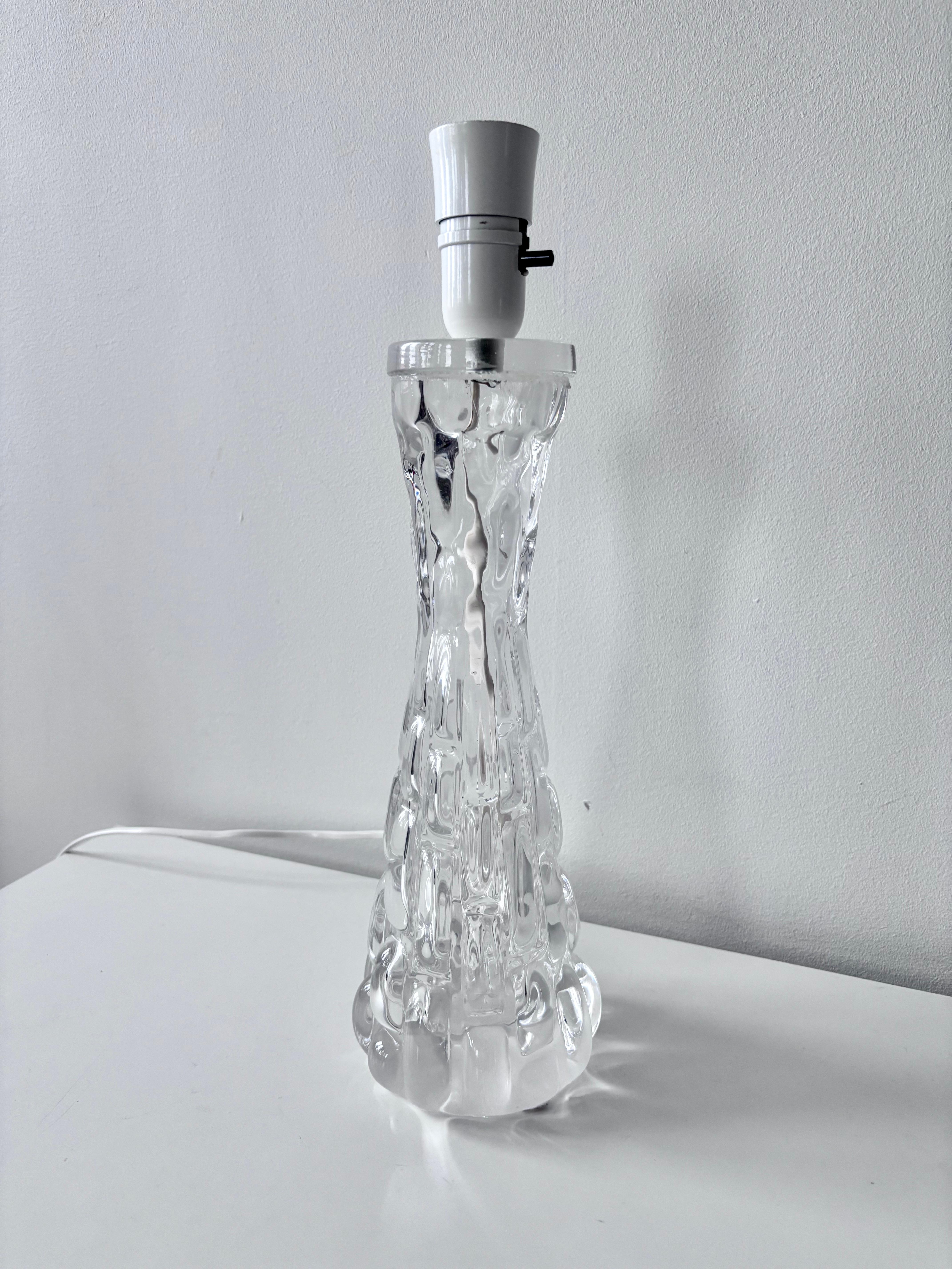 Carl Fagerlund pour Orrefors - Lampe de table en cristal, Suède, vers 1960 Bon état - En vente à Västra Frölunda, SE