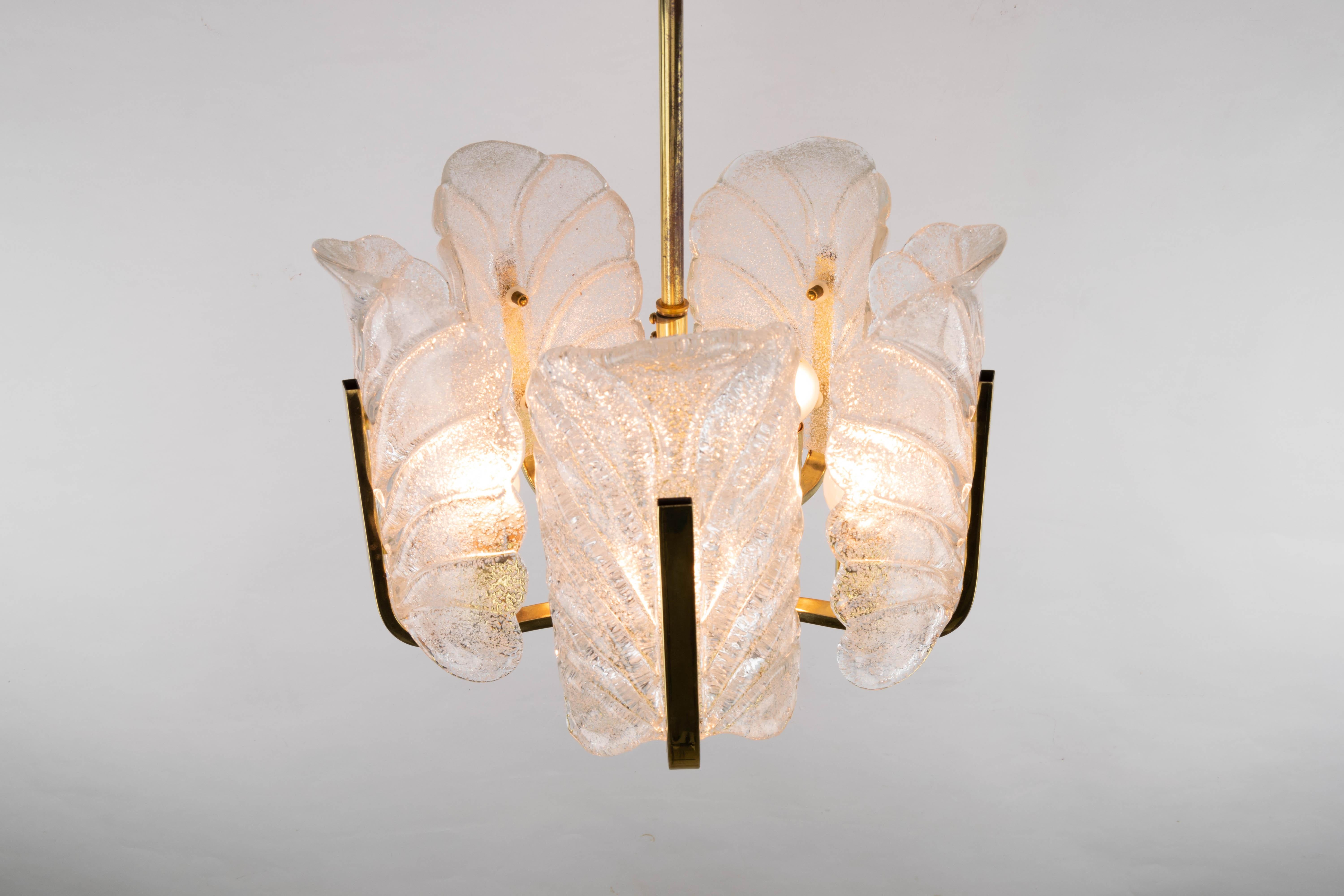 Lustre Carl Fagerlund en feuilles de verre et acier doré:: Orrefors:: Suède 1960 3