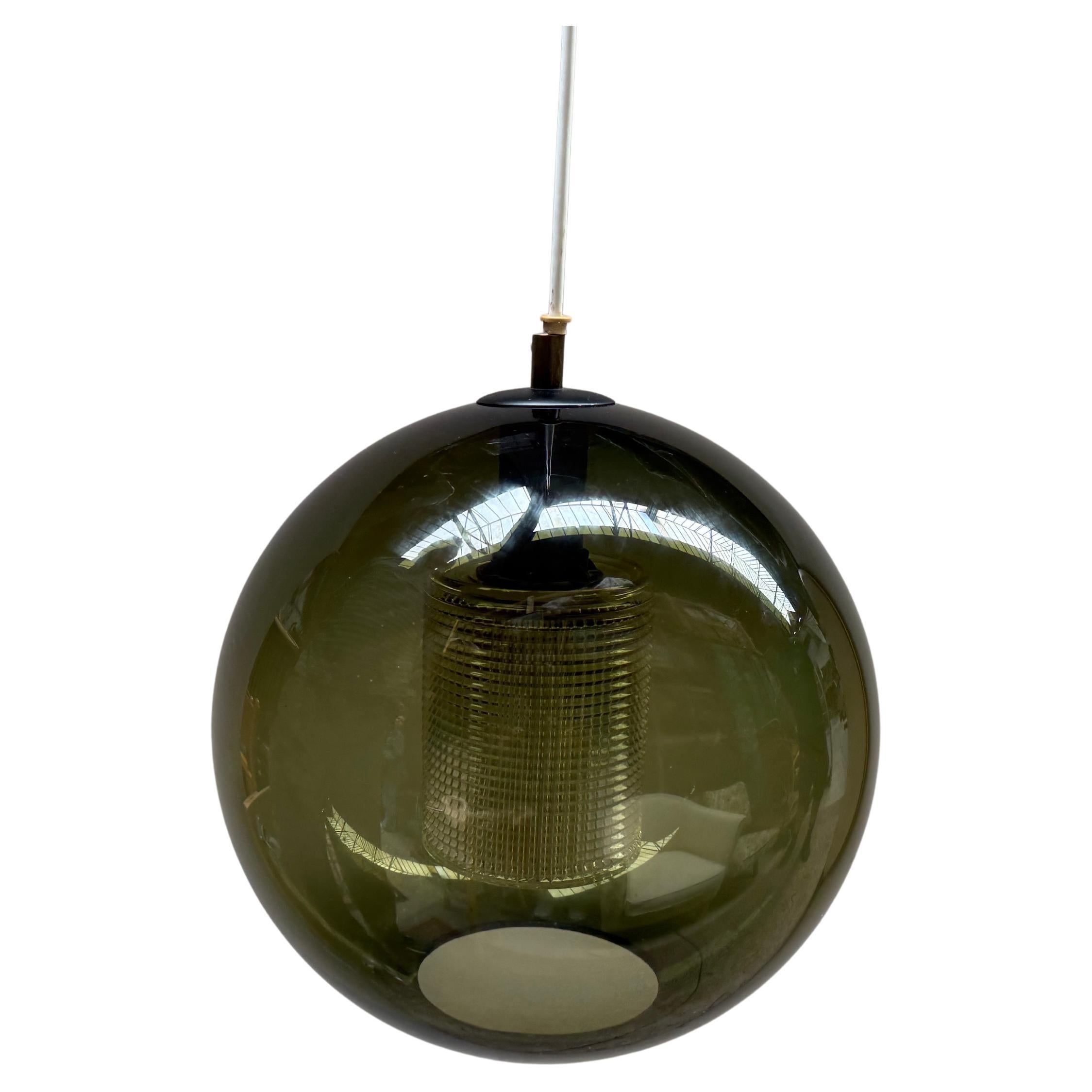 Mid-Century moderno Carl Fagerlund, Orrefors, lampada da soffitto rotonda in vetro verde 1967 in vendita