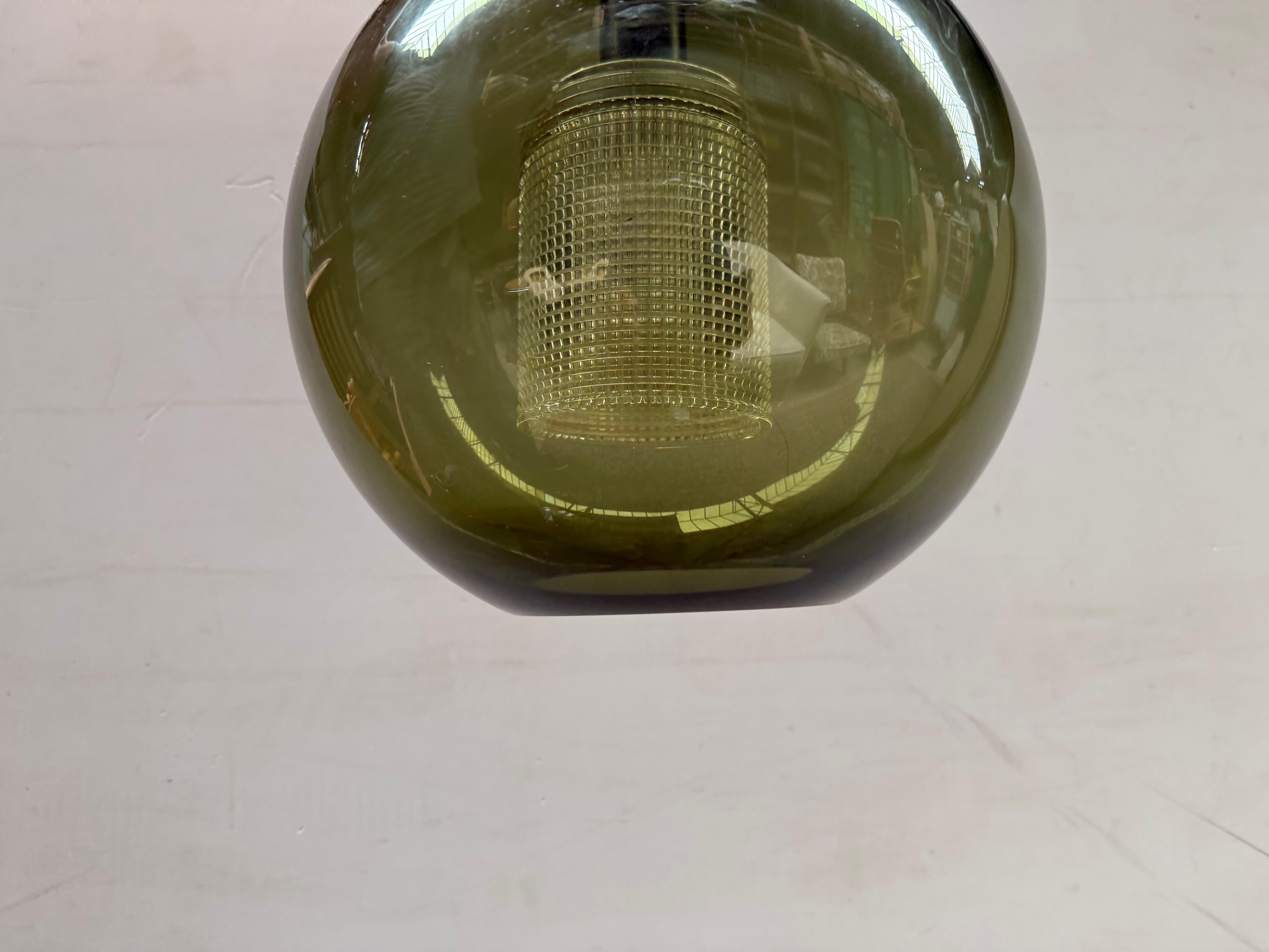 Svedese Carl Fagerlund, Orrefors, lampada da soffitto rotonda in vetro verde 1967 in vendita