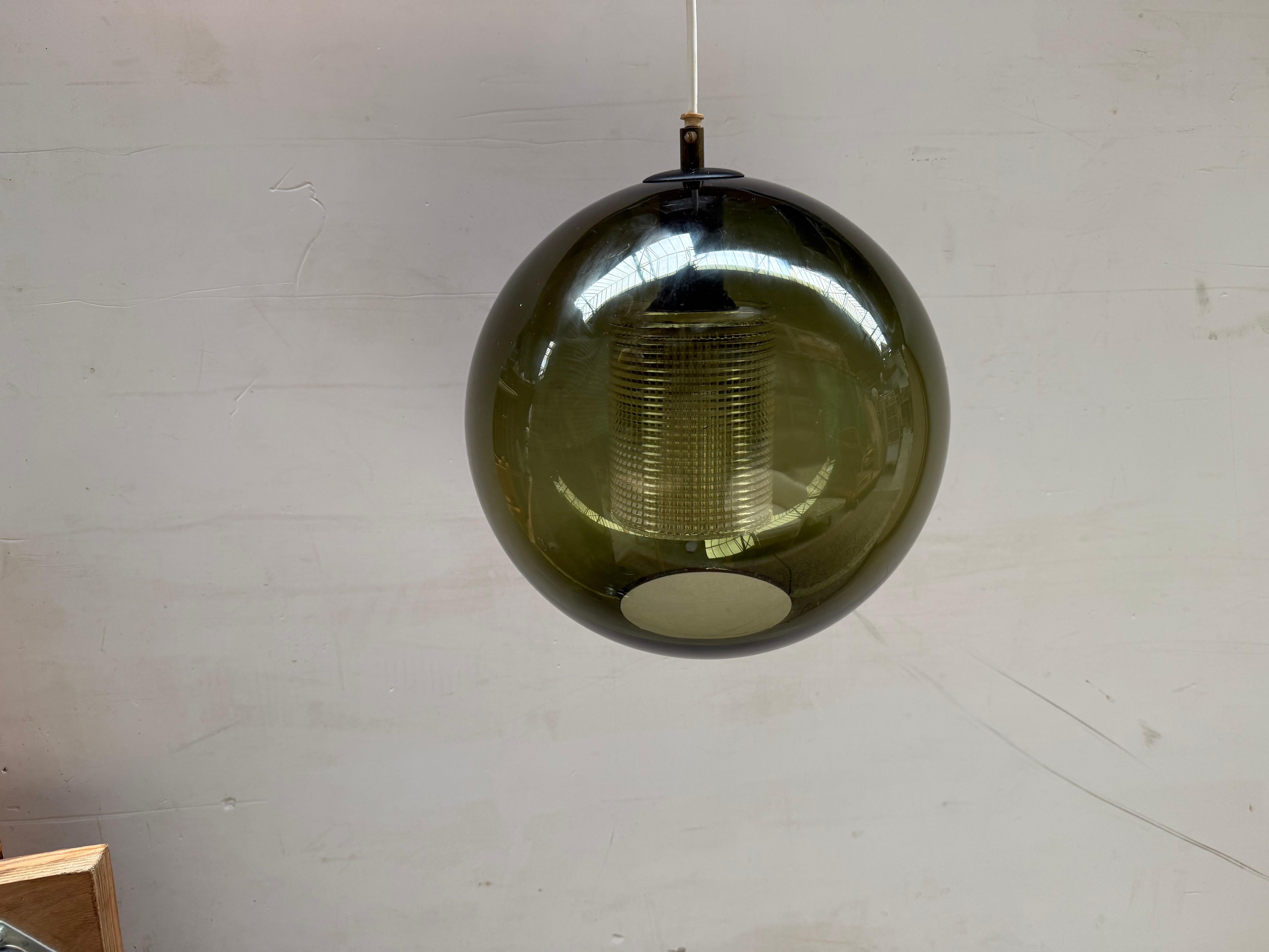 Vetro Carl Fagerlund, Orrefors, lampada da soffitto rotonda in vetro verde 1967 in vendita