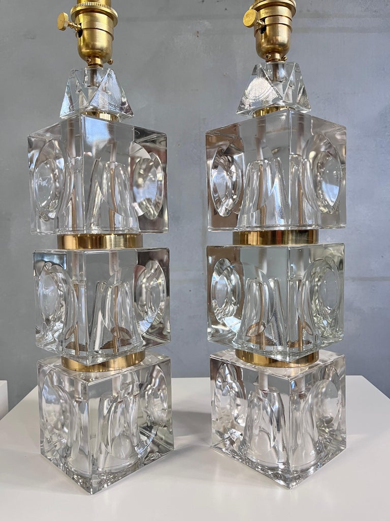 Carl Fagerlund Stacked Crystal Table Lamp for Orrefors In Good Condition For Sale In BROOKLYN, NY