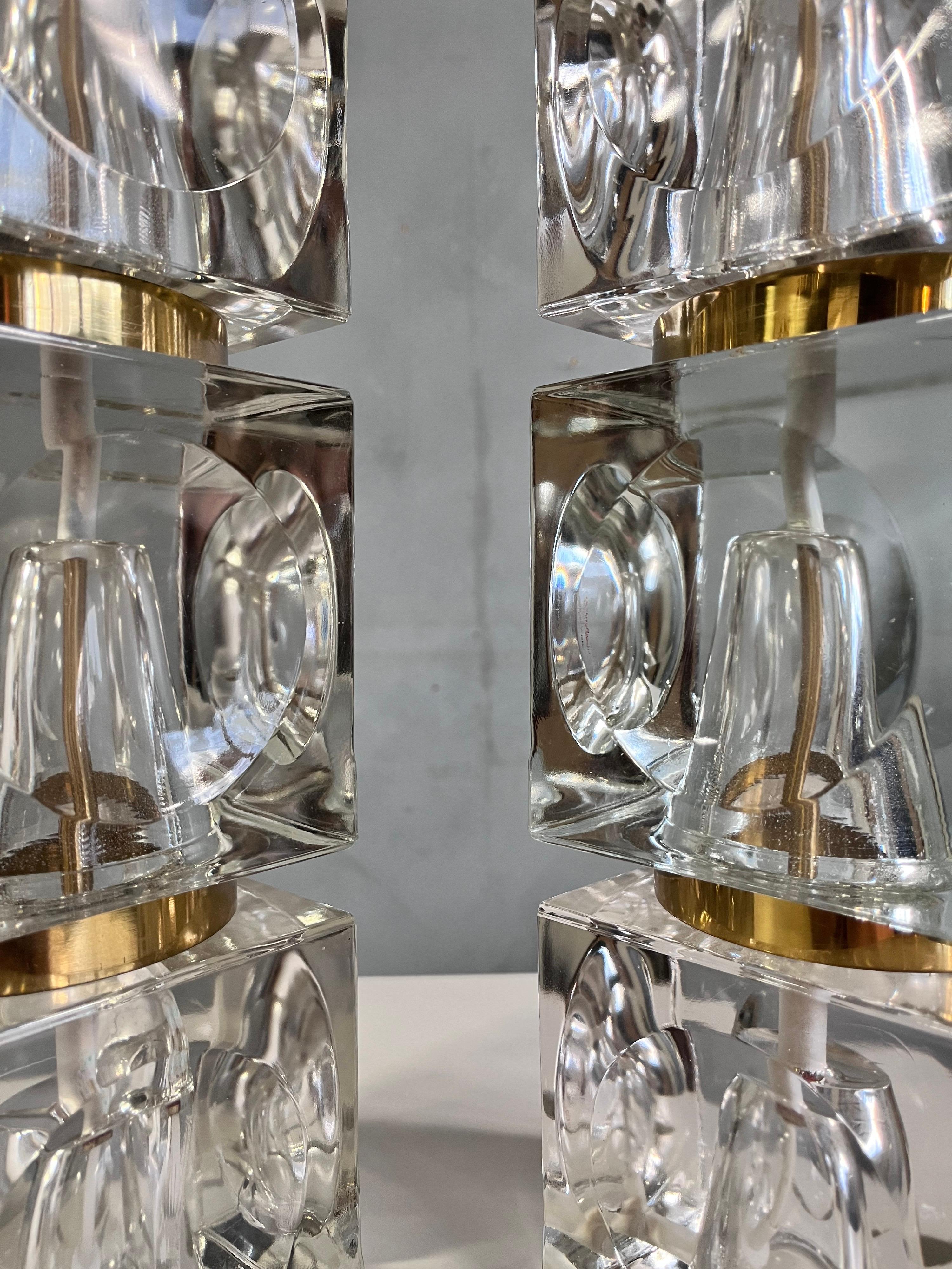 Carl Fagerlund Stacked Crystal Table Lamp for Orrefors In Good Condition For Sale In BROOKLYN, NY