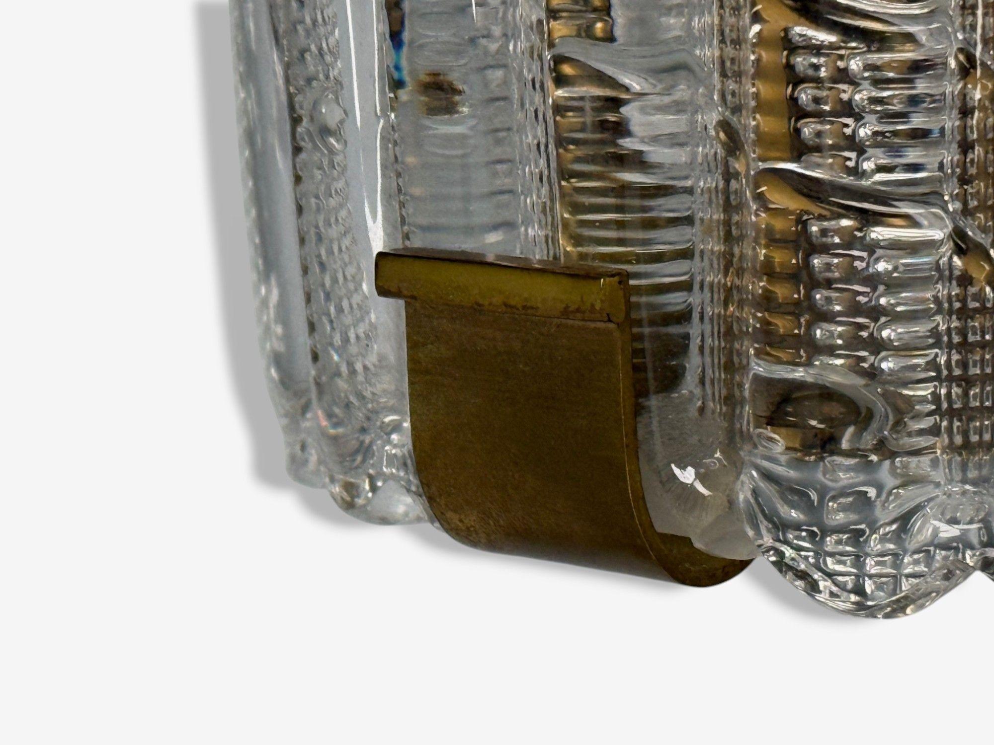 Carl Fagerlund, Textured Glass, Brass, Large Wall Sconce, Sweden, 1940s For Sale 2