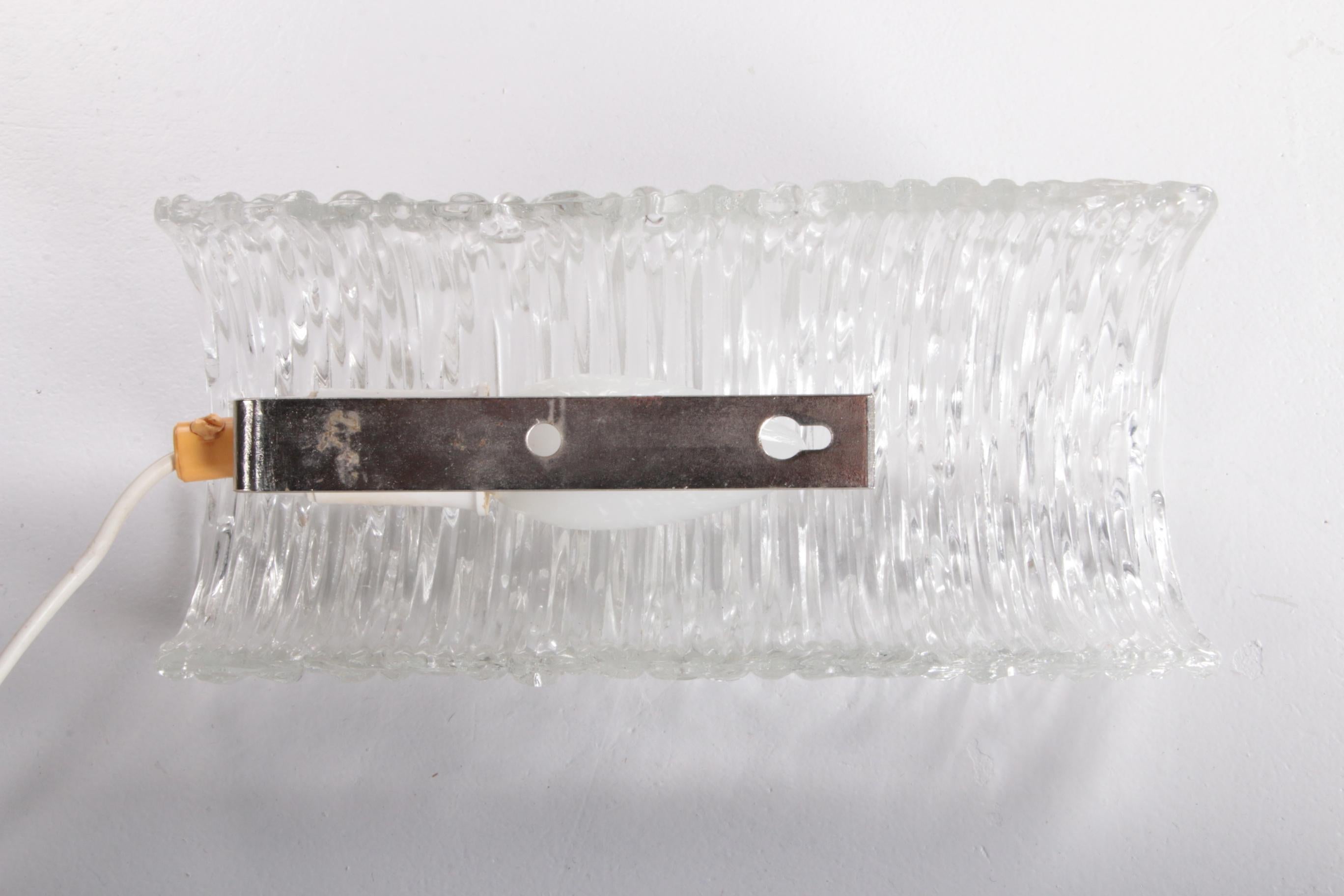 20ième siècle Lampe murale Carl Fagerlund modèle 8493 Swedsen fabriquée par Orrefors, 1960 en vente