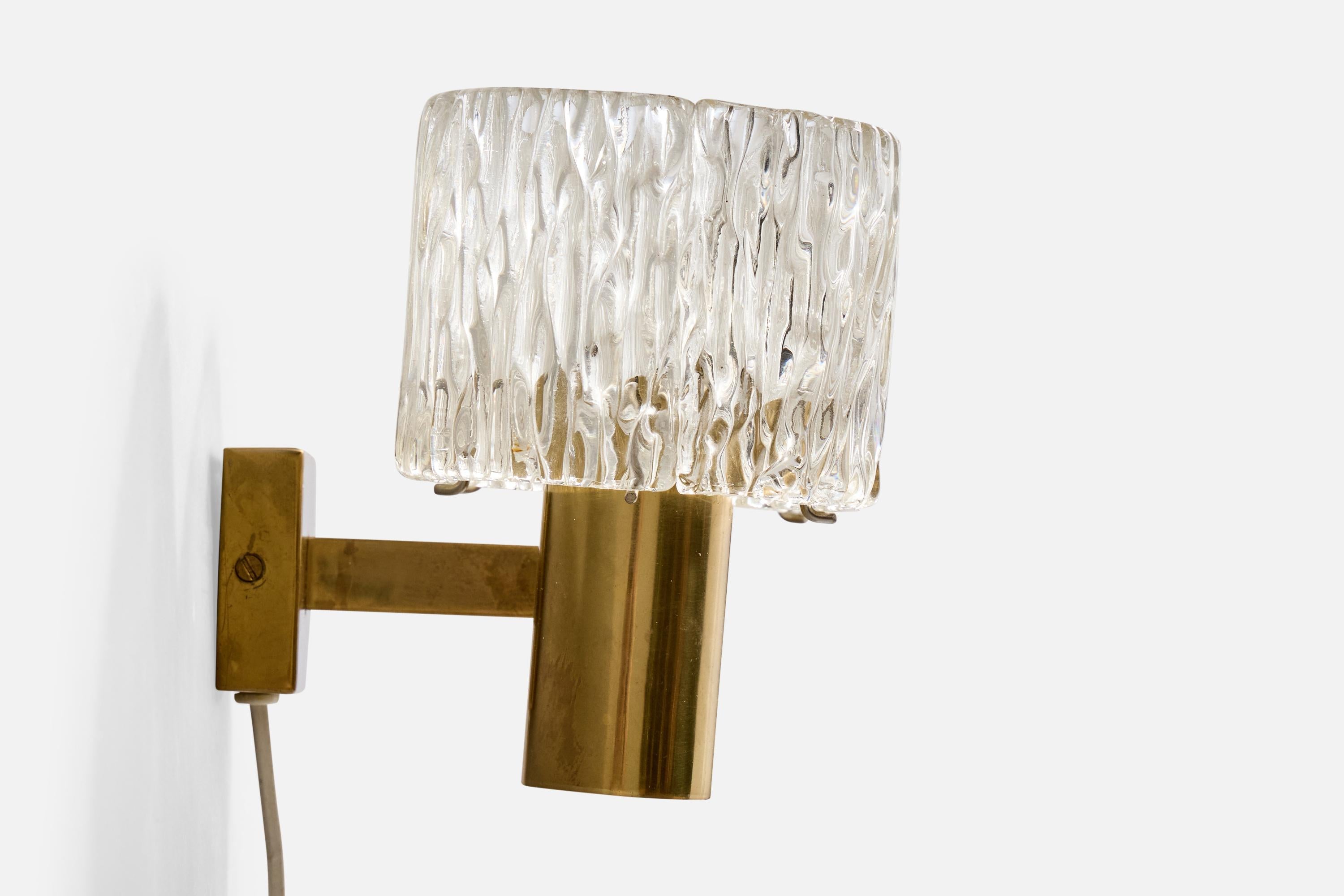 Suédois Carl Fagerlund, applique murale, laiton, verre, Suède, années 1960 en vente