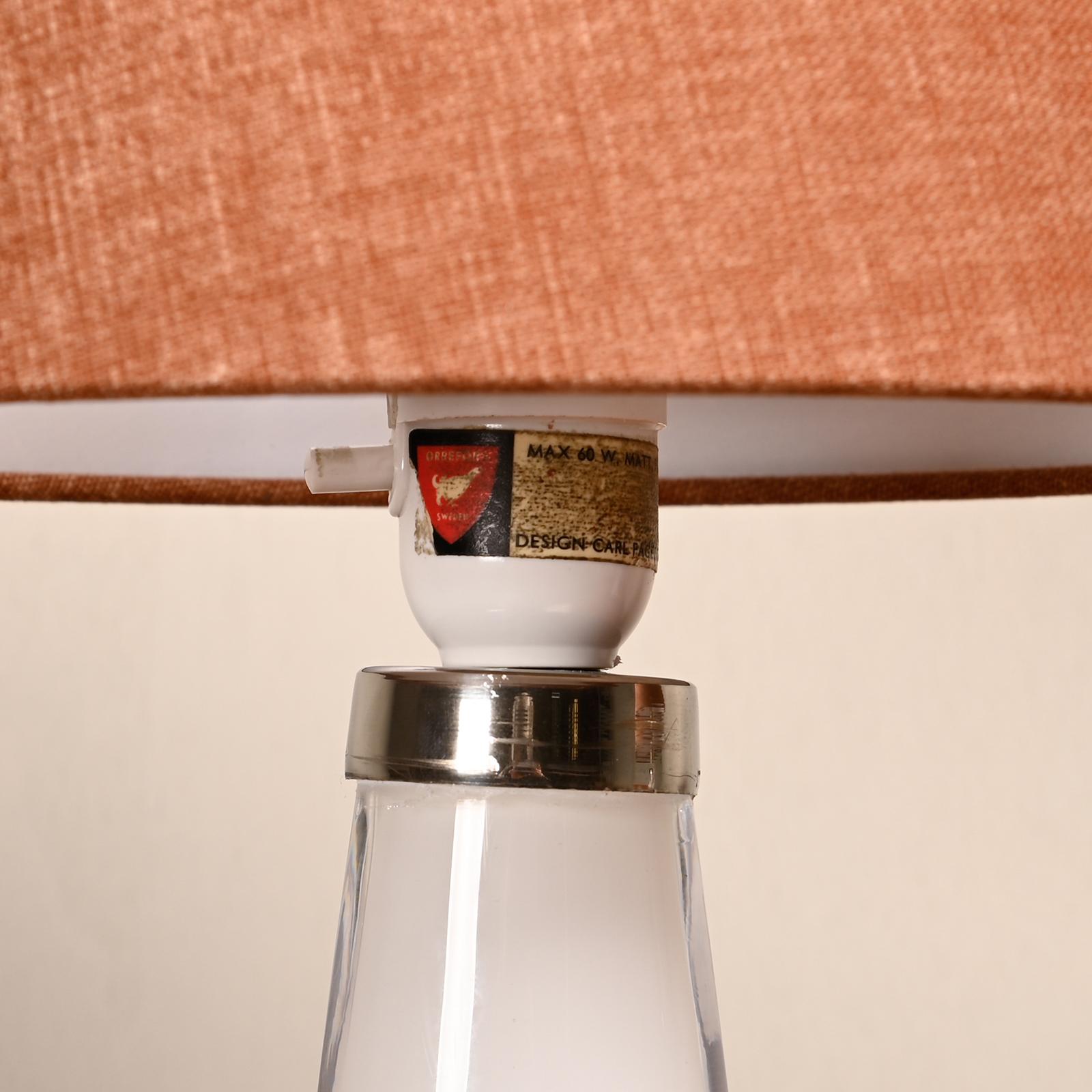 Carl Fagerlund lampes de table en verre blanc et abat-jour ocre foncé pour Orrefors Suède en vente 3