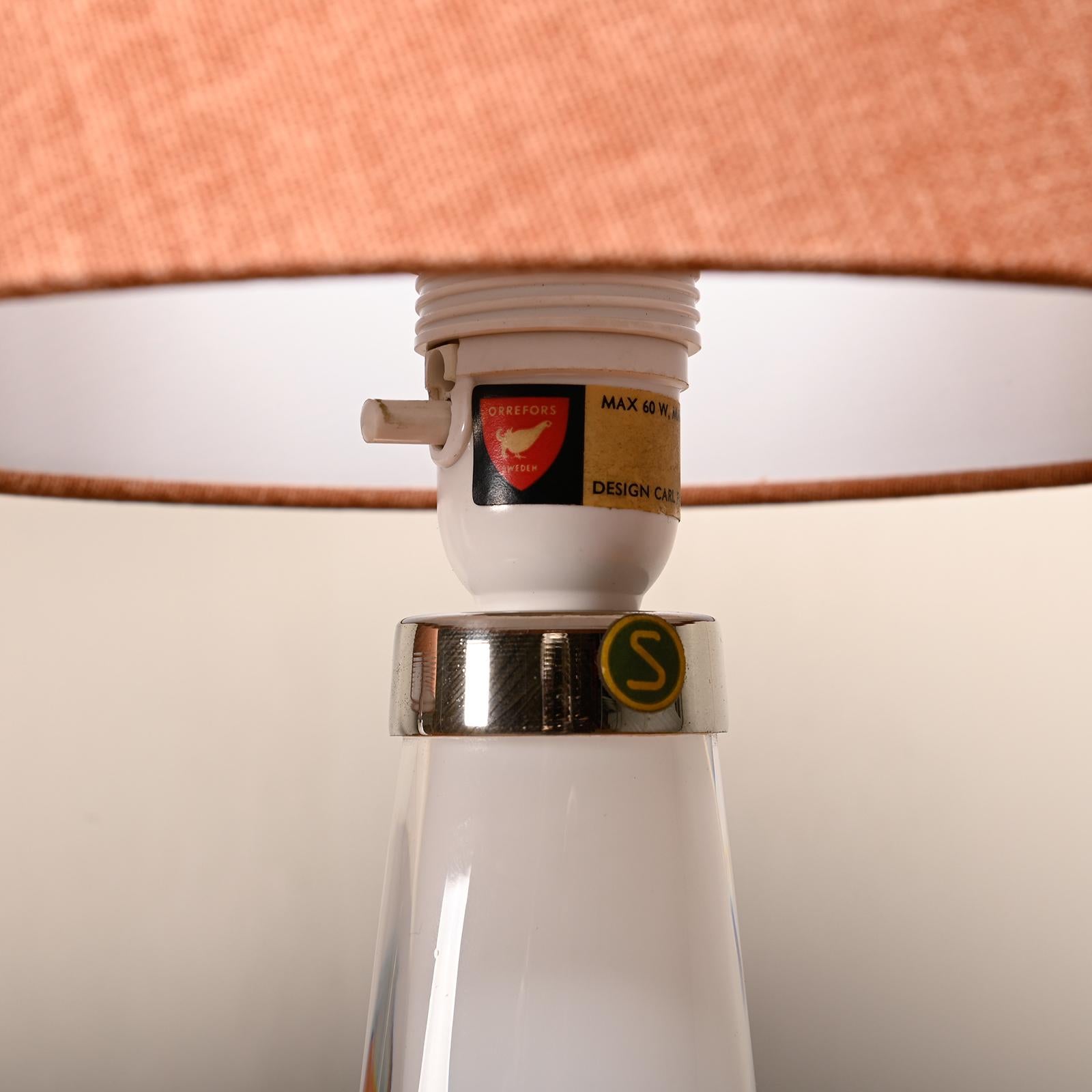 Carl Fagerlund lampes de table en verre blanc et abat-jour ocre foncé pour Orrefors Suède en vente 5