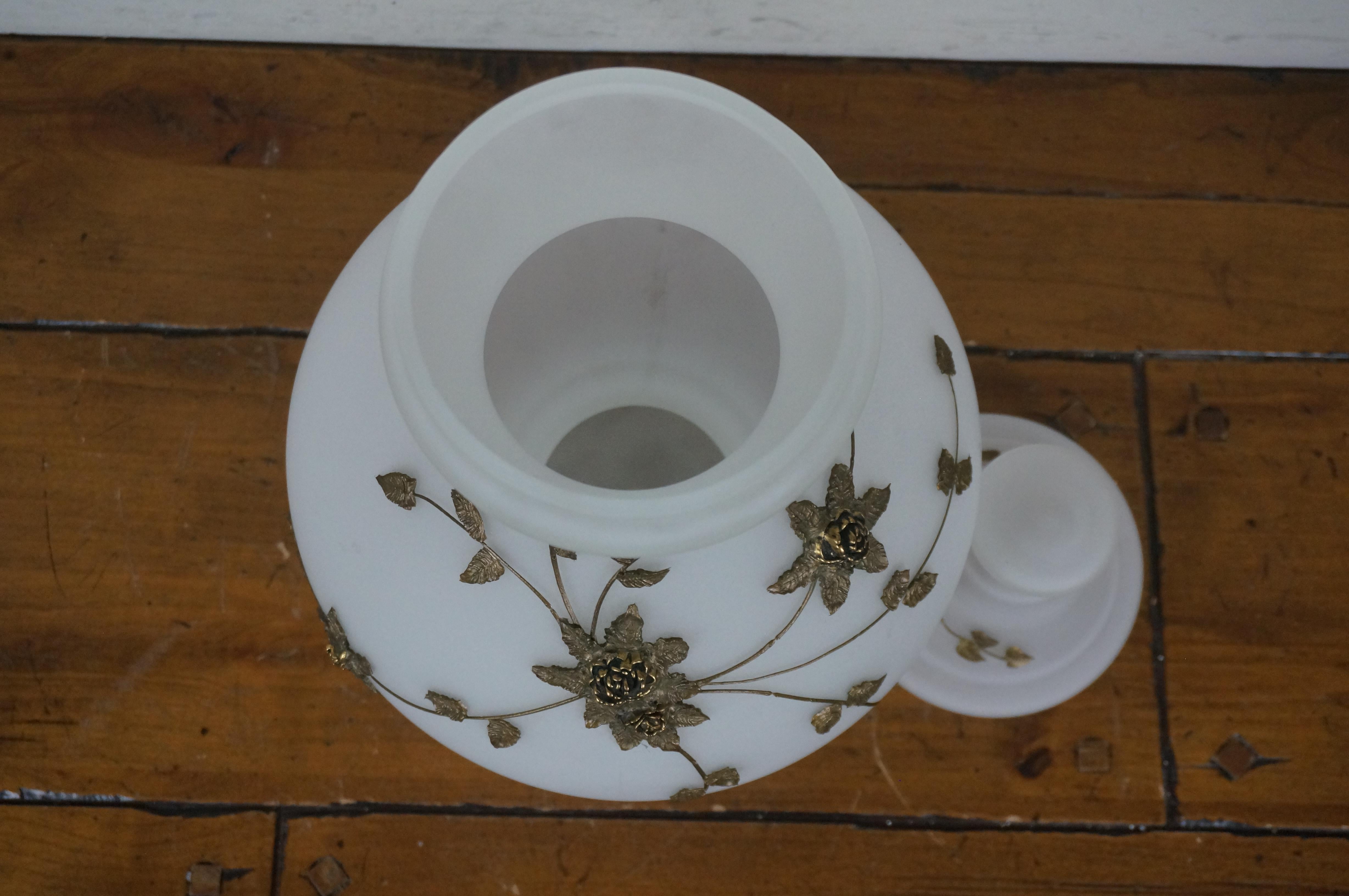 Carl Falkenstein Vaso ornamentale in vetro smerigliato e bronzo della metà del secolo scorso 21