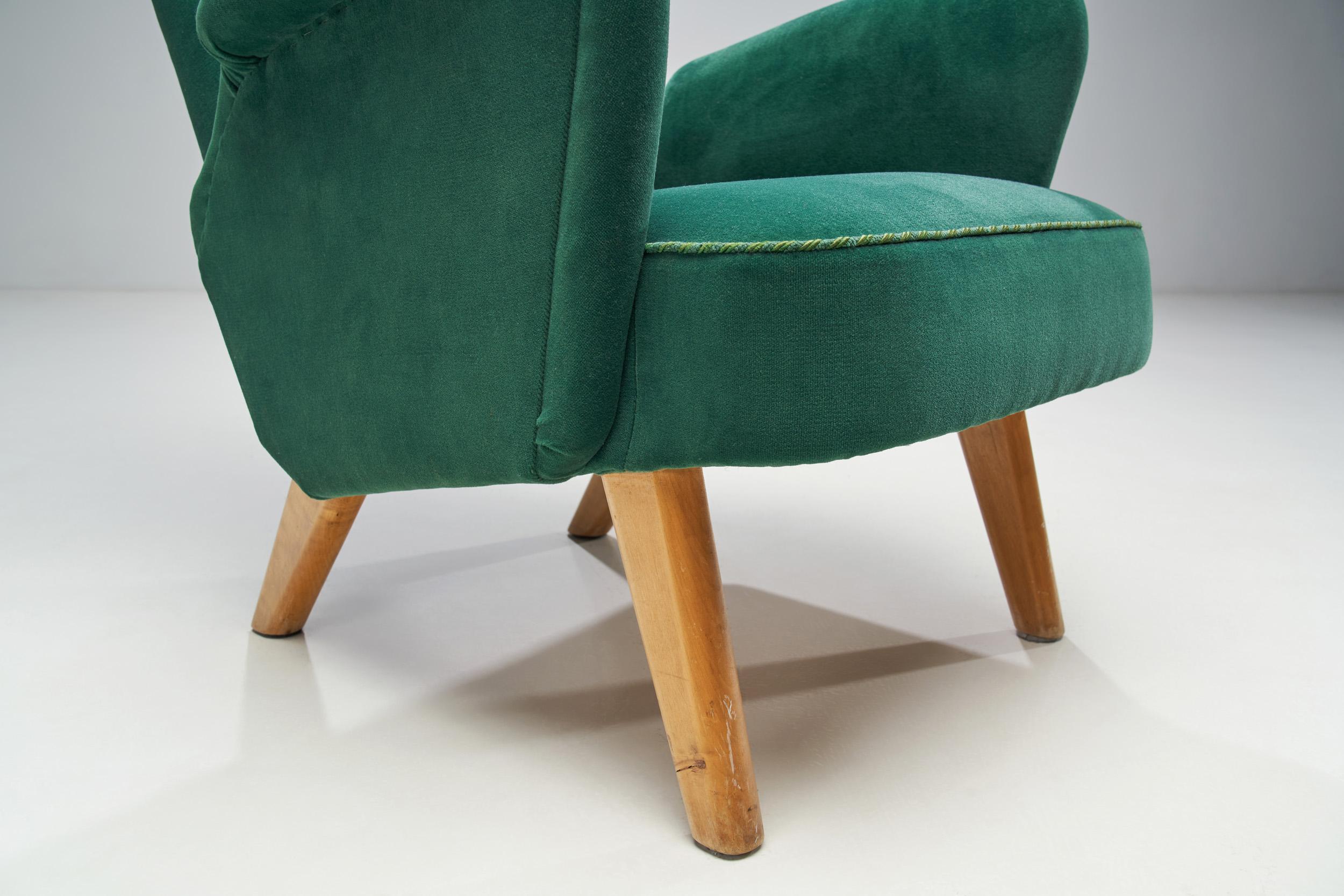 Carl Gustaf Hiort Af Ornäs Armchair for Hiort Tuote Puunveisto, Finland Mid-1940 For Sale 4