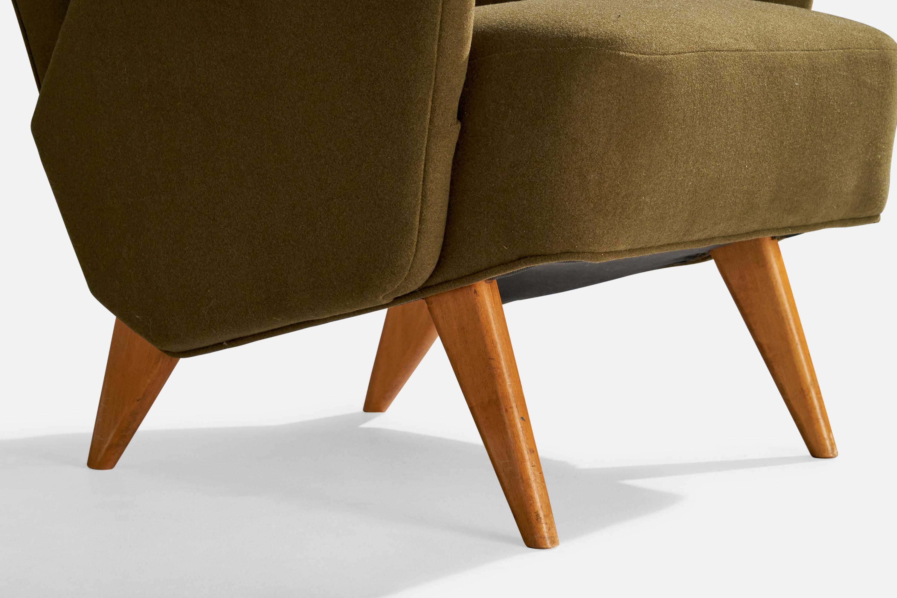 Carl Gustaf Hiort af Ornäs, Lounge Chair, Wood, Fabric, Finland, 1940s For Sale 2
