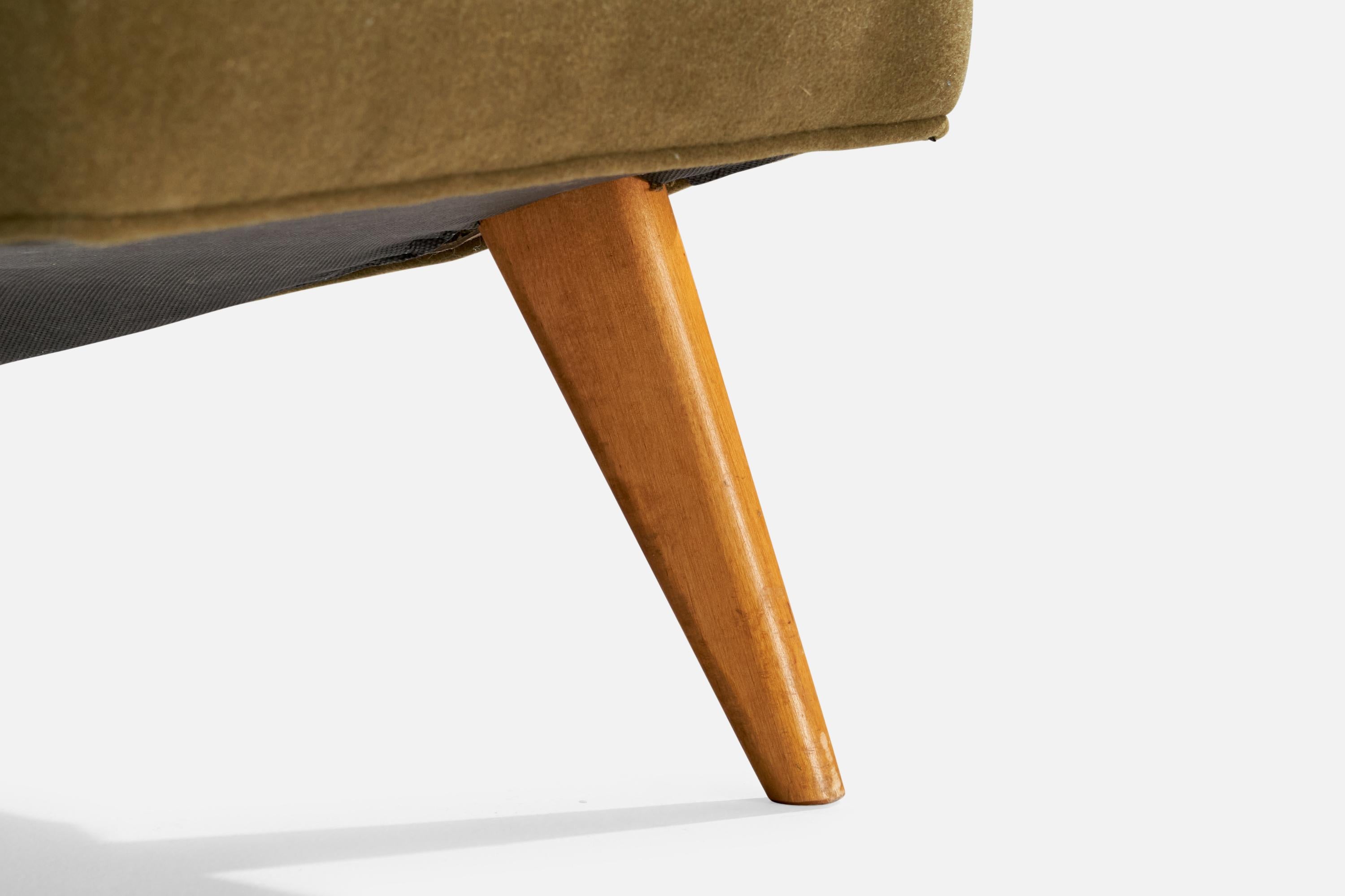 Carl Gustaf Hiort af Ornäs, Lounge Chair, Wood, Fabric, Finland, 1940s For Sale 3
