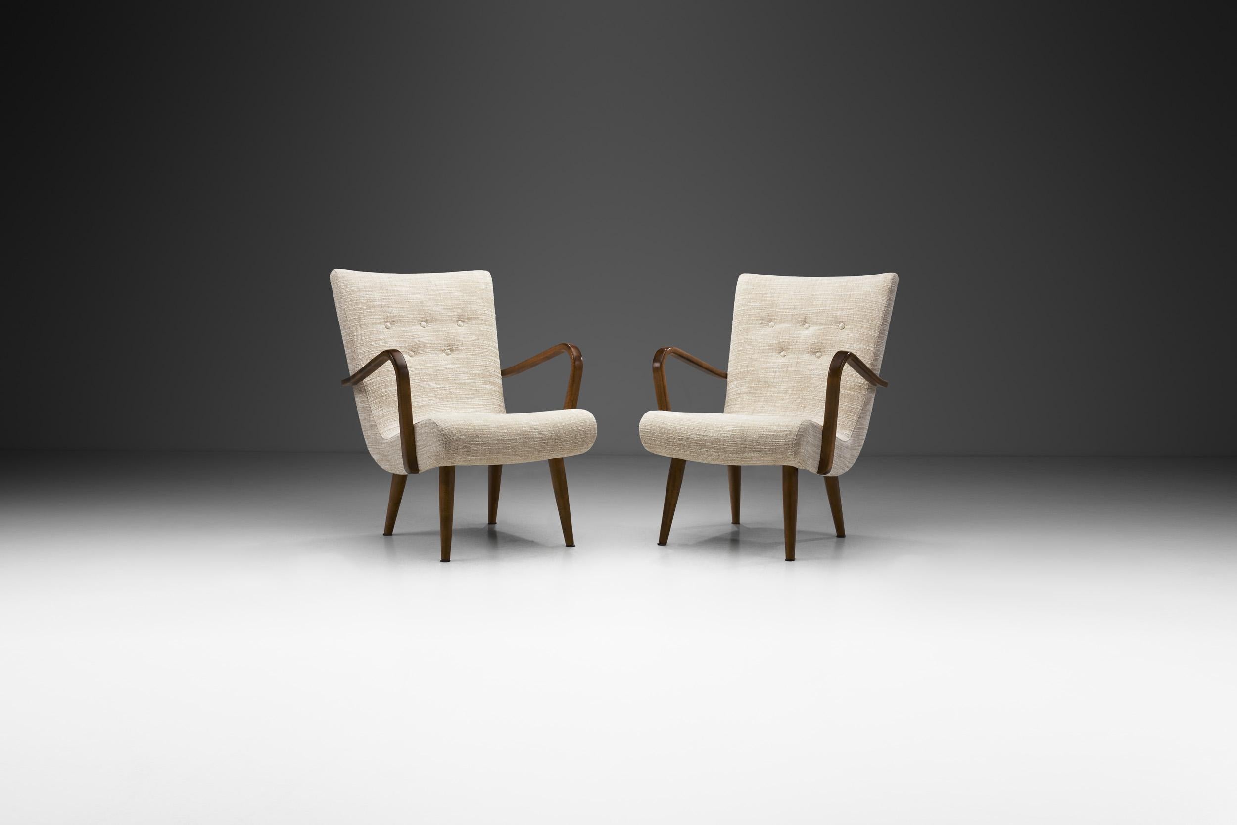 The seating designs of the architect and designer, s, have been gradually more and more recognized world-wide, which resulted in the recent exhibition titled “Forgotten Ornäs”. His designs, including these armchairs, are defined by the homely
