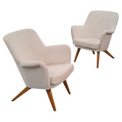 Carl-Gustaf Hiort Af Ornäs Pair of Pedro Armchairs in White, Puunveisto 1950s