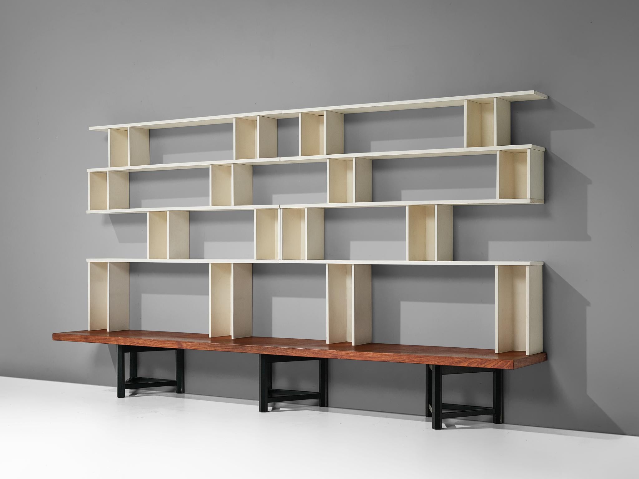 Carl Gustaf Hiort af Ornäs for Huonekalu Mikko Nupponen, 'Välipala' bookcase, teak, wood, Finland, 1950s

This bookcase is designed by the Finnish designer Carl Gustaf Hiort. It is build out of several wooden elements in different natural colors,