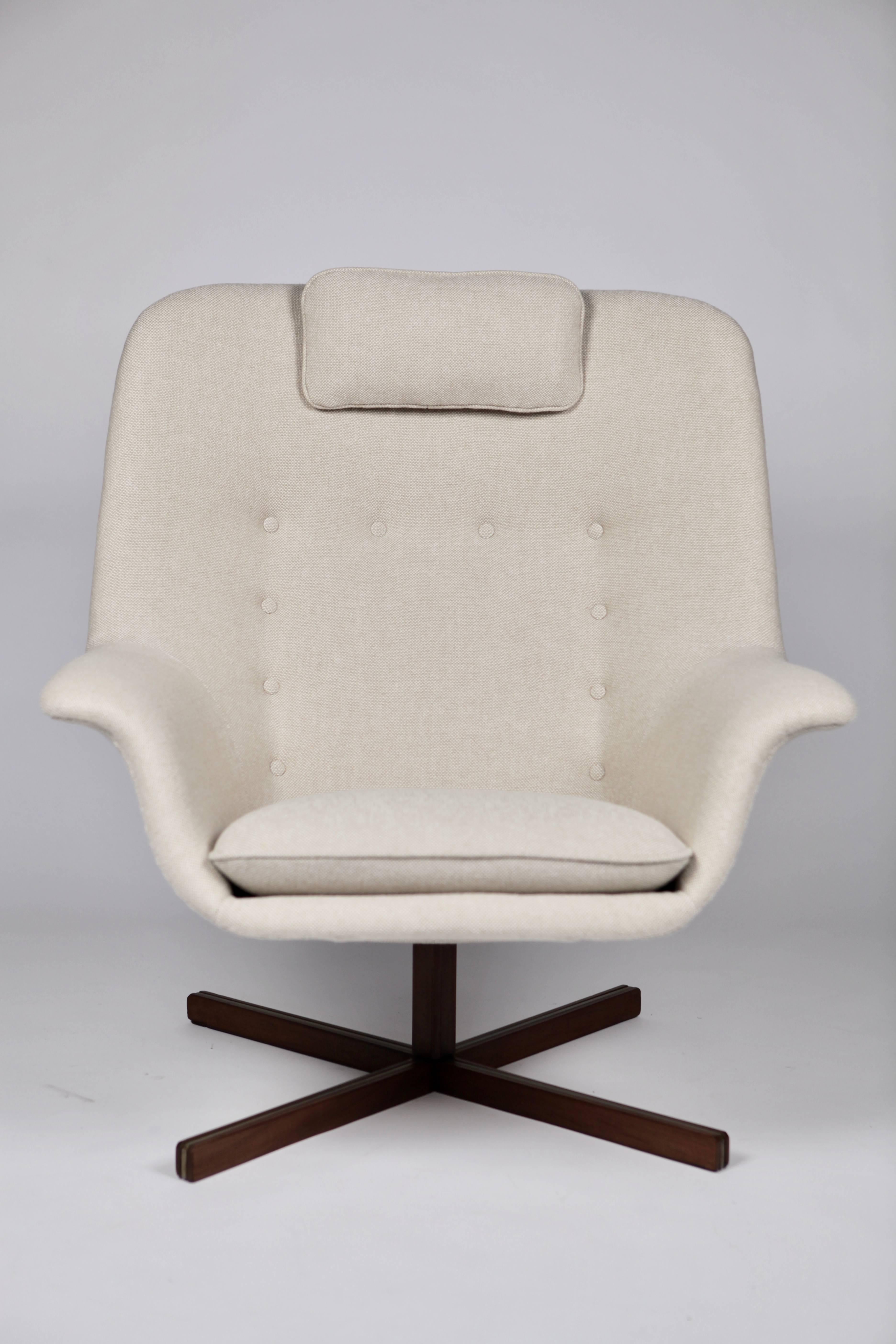 Mid-20th Century Carl Gustaf Hiort af Ornäs, Caravelle Armchair, Finland, 1962 For Sale