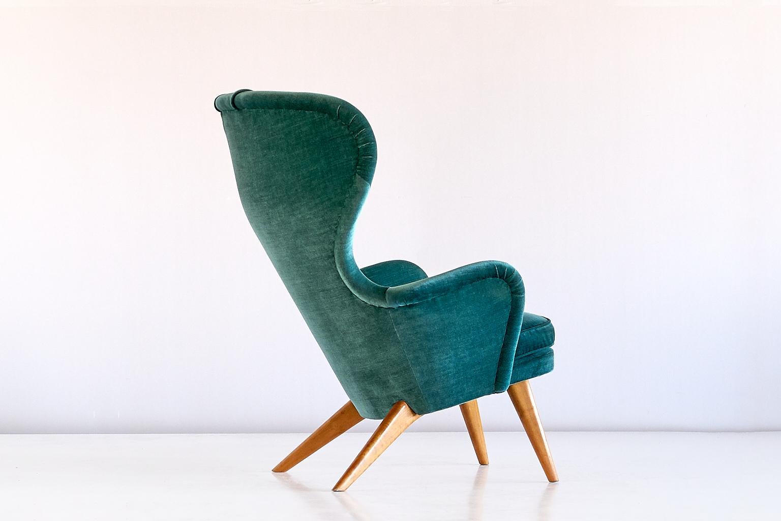 Carl-Gustav Hiort Af Ornäs Wingback Armchair in Teal Velvet, Finland, 1952 In Good Condition In The Hague, NL