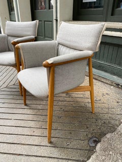 Paire de chaises "Embrace" de Carl Hansen and Son