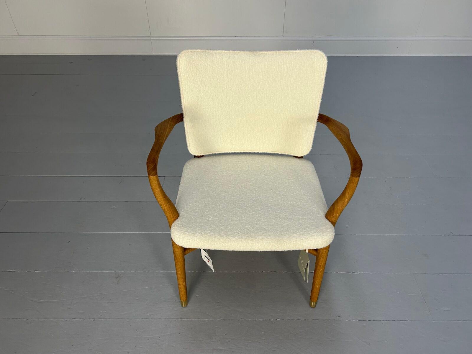 XXIe siècle et contemporain Fauteuil Monarch VLA61 de Carl Hansen, en laine Baru