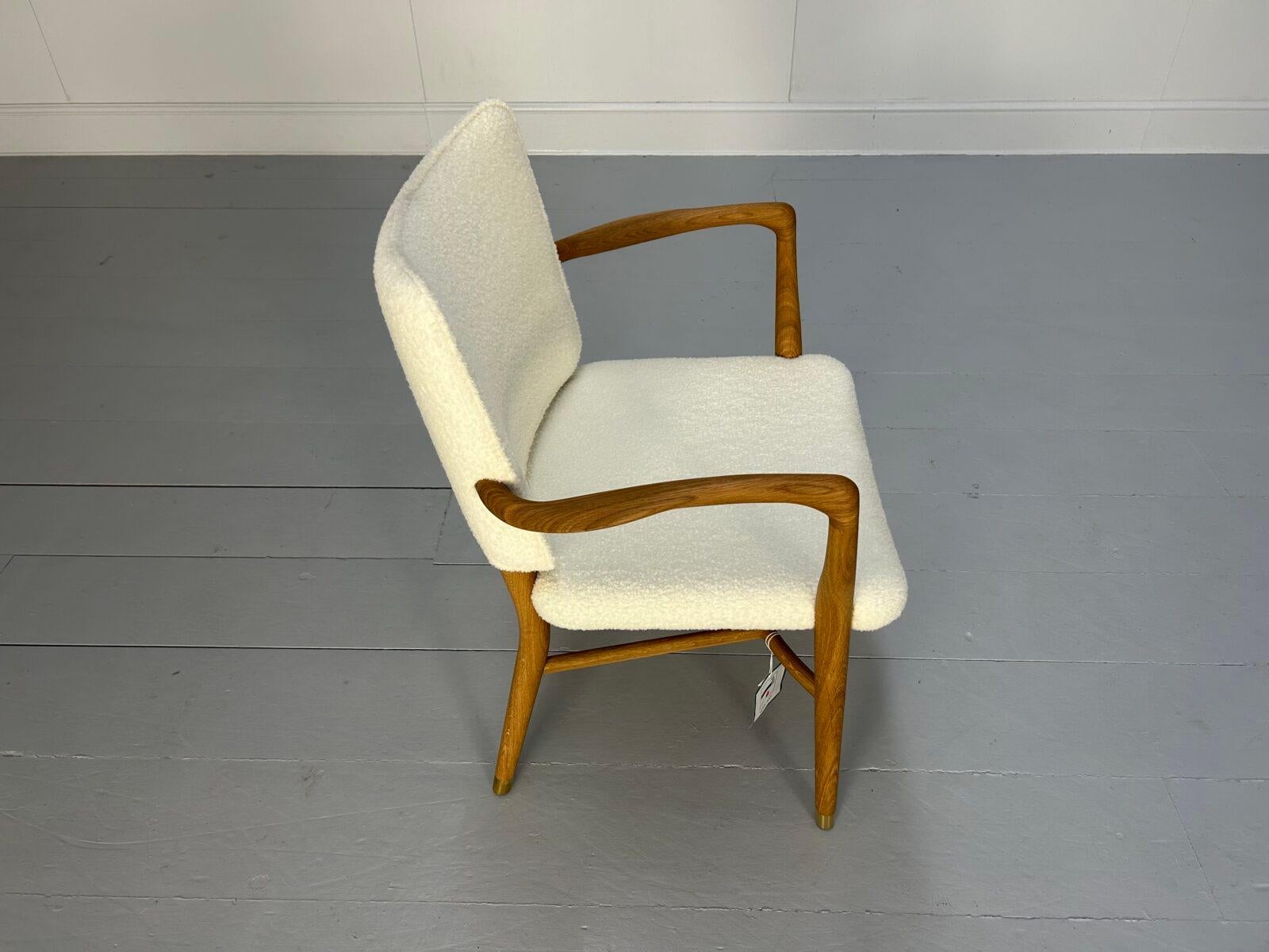 Fauteuil Monarch VLA61 de Carl Hansen, en laine Baru 3