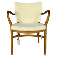Fauteuil Monarch VLA61 de Carl Hansen, en laine Baru