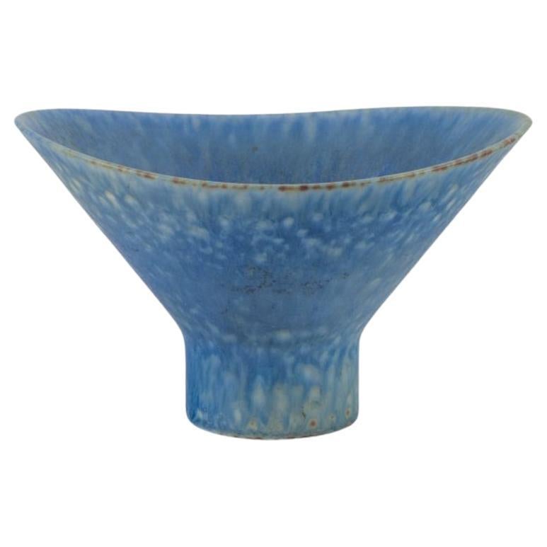 Carl Harry Ståhlane (1920-1990) for Rörstrand, ceramic bowl in shades of blue. For Sale