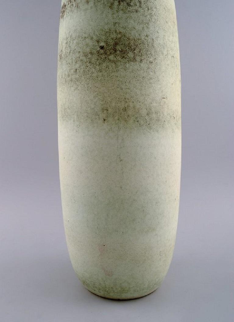 Carl Harry Ståhlane (1920-1990) for Rörstrand. Colossal vase in glazed ceramics. In Excellent Condition For Sale In Copenhagen, DK