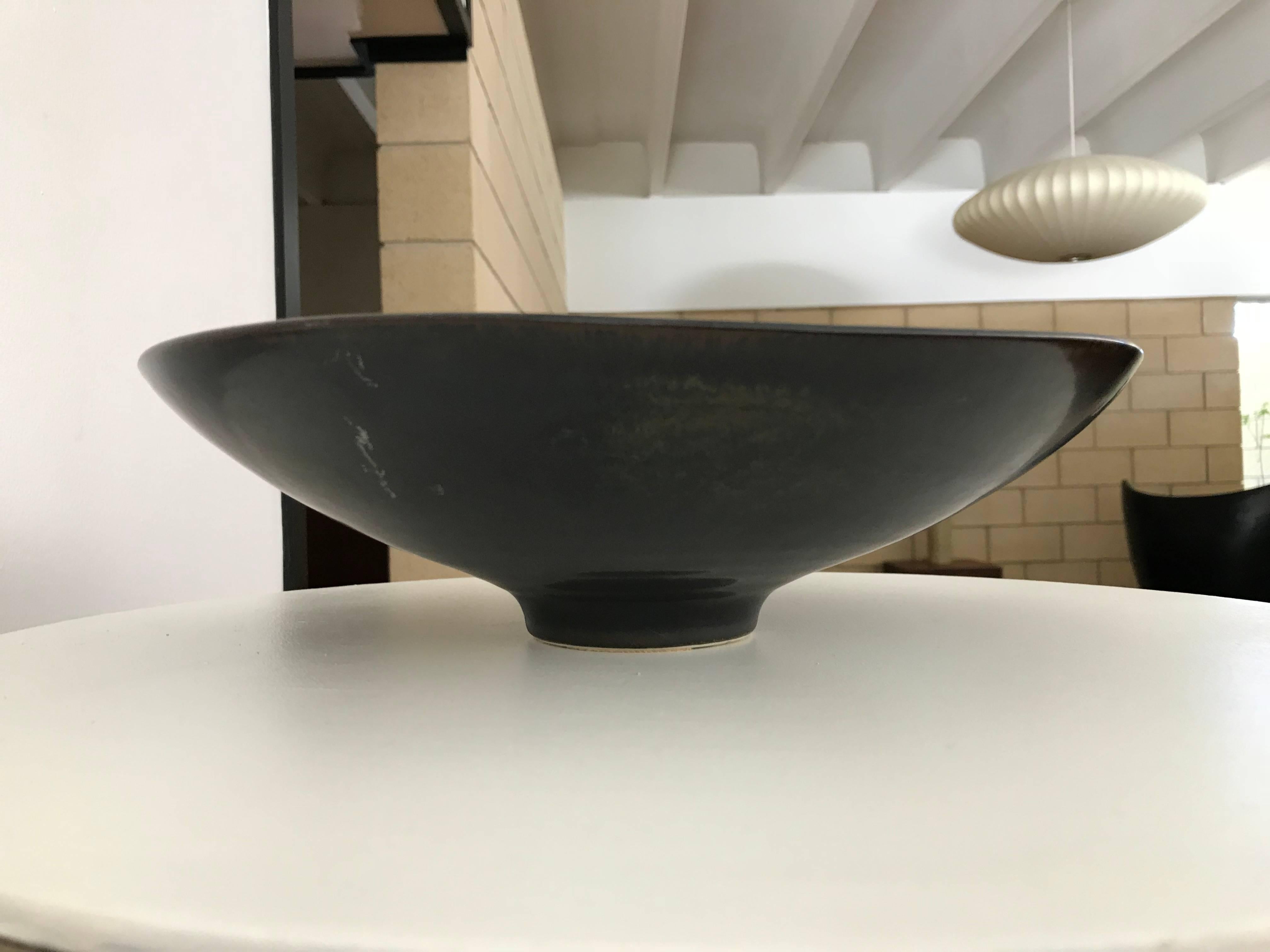 Mid-20th Century Carl Harry Stålhane for Rörstrand Stoneware Biomorphic Bowl in Haresfure Glaze