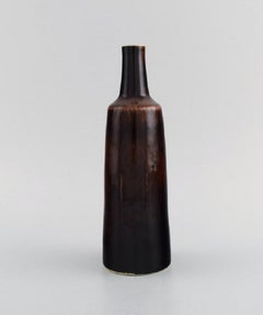 Carl-Harry Stålhane '1920-1990' pour Rörstrand, vase en forme de bouteille