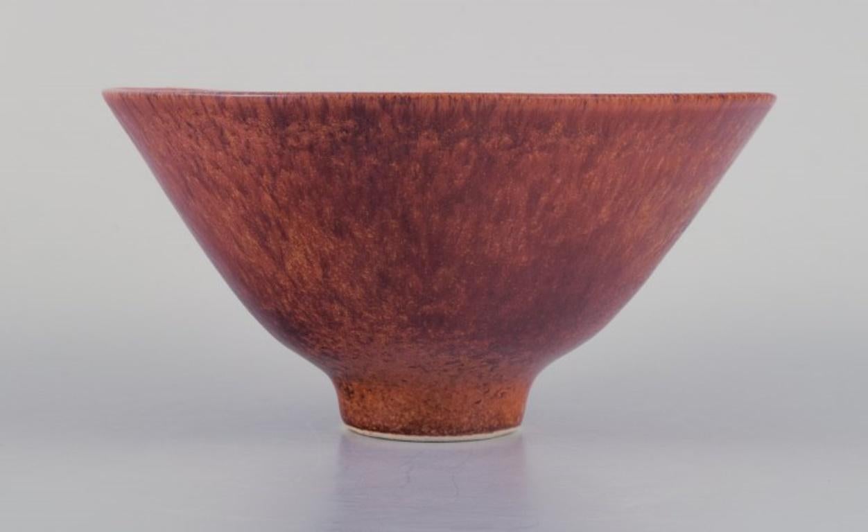 Scandinavian Modern Carl Harry Stålhane (1920-1990) for Rörstrand, ceramic bowl in shades of brown. For Sale