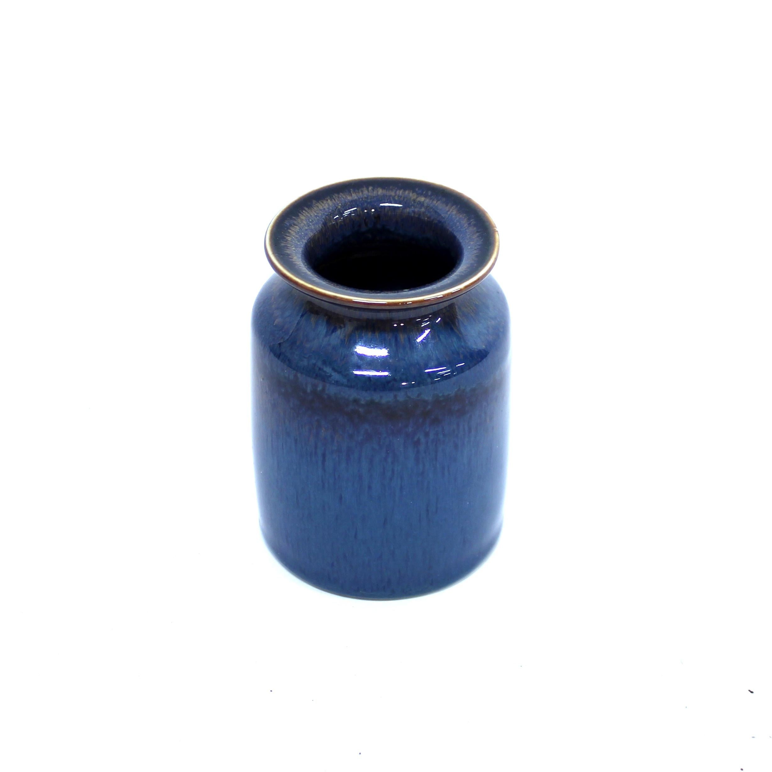Carl-Harry Stålhane, vase émaillé bleu en fourrure de lièvre, Rörstrand, années 1950 Bon état - En vente à Uppsala, SE