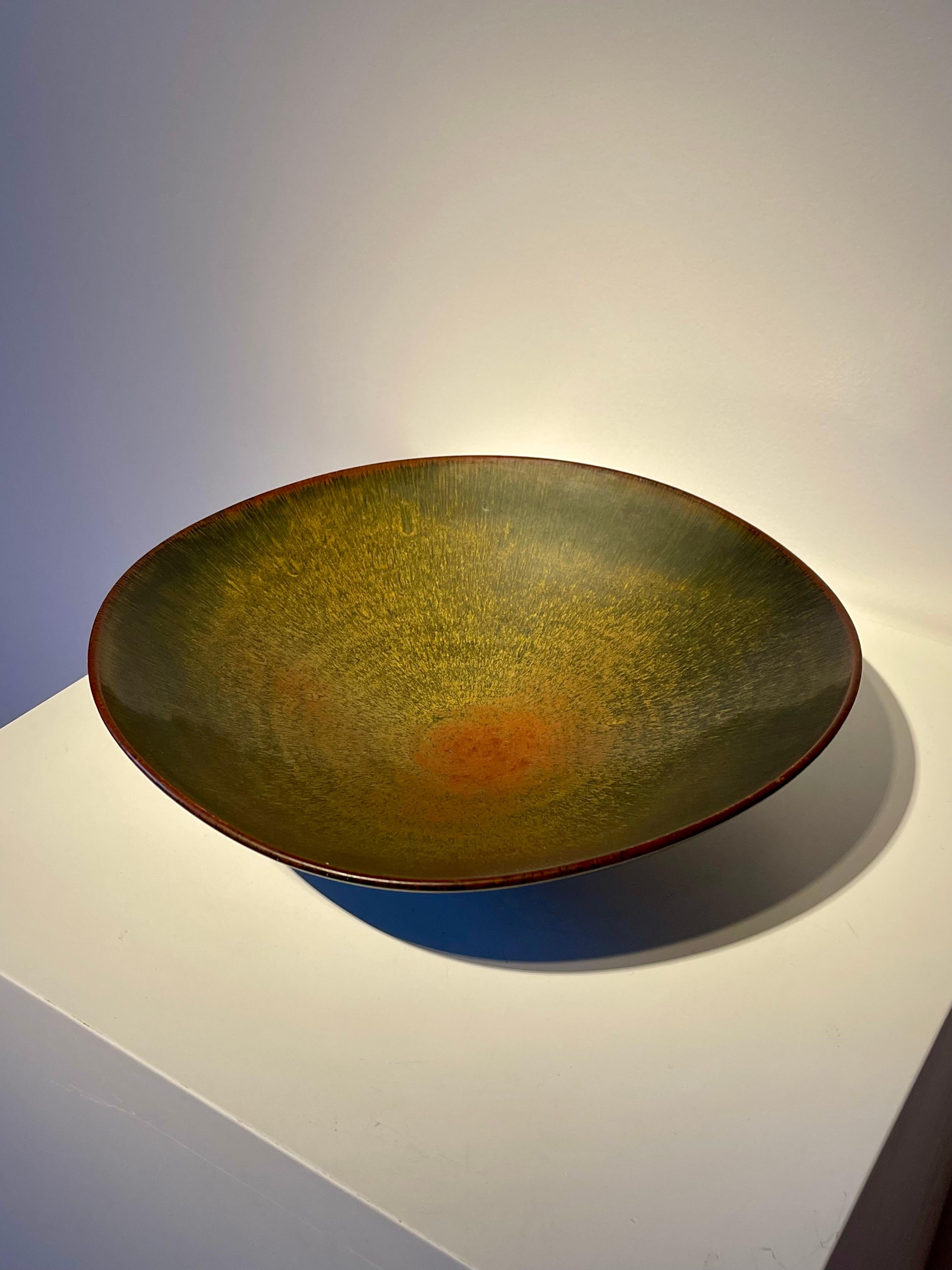 Carl-Harry Stålhane, ceramic bowl, hares fur glaze in red & green.
Rörstrand, Sweden 1950s. No chips or repairs.
Signed.