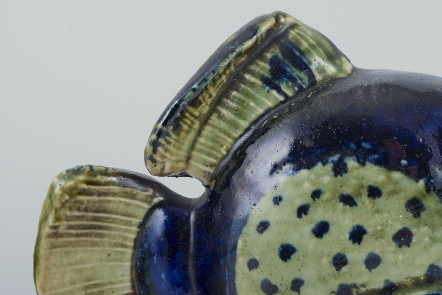 Glazed Carl Harry Stålhane for Designhuset. Unique sculpture of fish in stoneware. For Sale