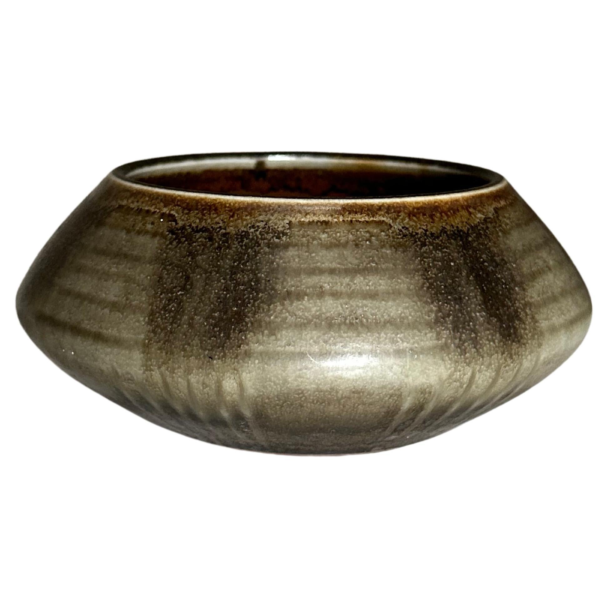 Carl-Harry Stålhane pour Rörstrand Bol/vase bas en céramique earthtone, années 1950 en vente
