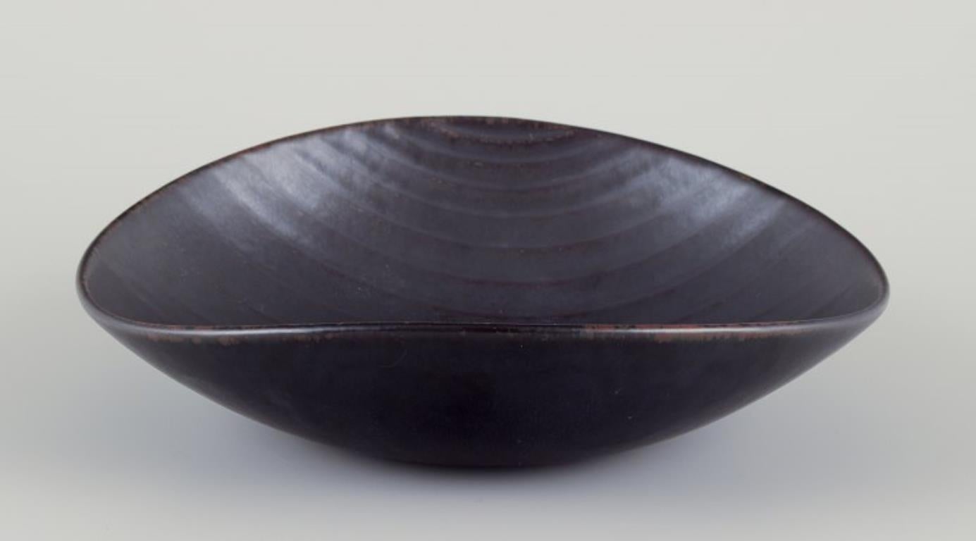 Carl-Harry Stålhane para Rörstrand. Cuenco de cerámica de diseño modernista. Sueco en venta