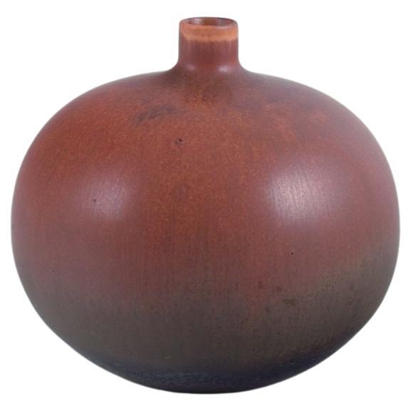 Carl Harry Stålhane for Rörstrand. Ceramic vase in a round shape.