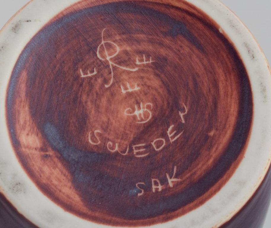 Vernissé Carl Harry Stålhane pour Rörstrand. Vase en céramique avec glaçure dans les tons Brown en vente