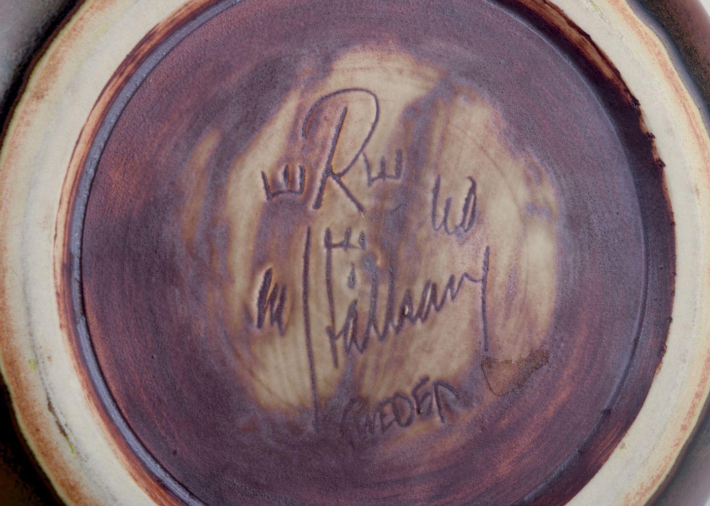 Carl Harry Stålhane for Rörstrand. Large ceramic bowl, ca. 1970 In Excellent Condition For Sale In København, Copenhagen