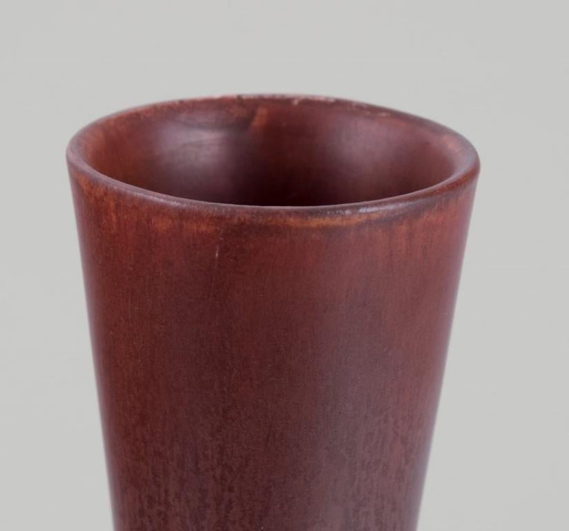 Carl Harry Stålhane for Rörstrand. Large ceramic vase with a slender neck. In Excellent Condition For Sale In Copenhagen, DK