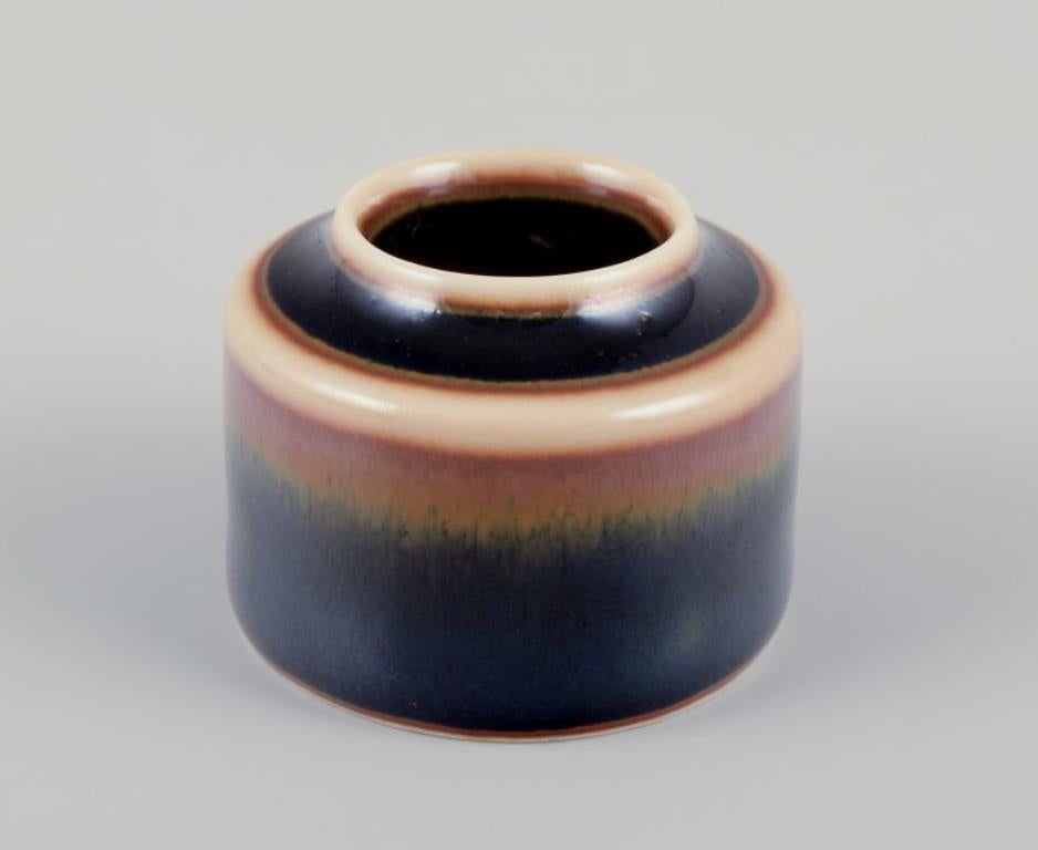 Scandinavo moderno Carl-Harry Stålhane per Rörstrand. Ciotola in miniatura e barattolo con coperchio in miniatura. in vendita