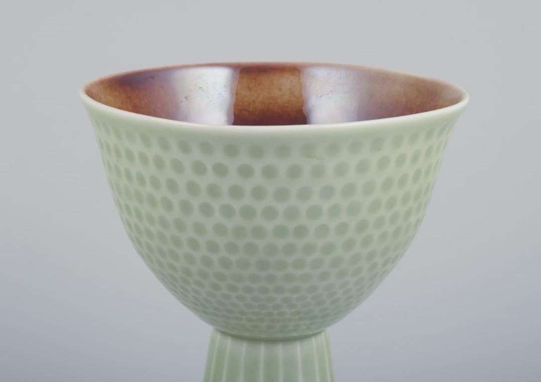 Scandinavo moderno Carl-Harry Stålhane per Rörstrand. Raro vaso in ceramica. Smalto color verde menta in vendita