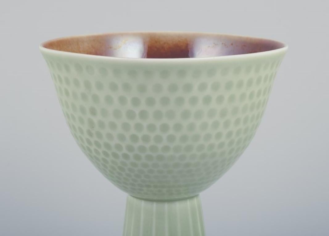 Svedese Carl-Harry Stålhane per Rörstrand. Raro vaso in ceramica. Smalto color verde menta in vendita