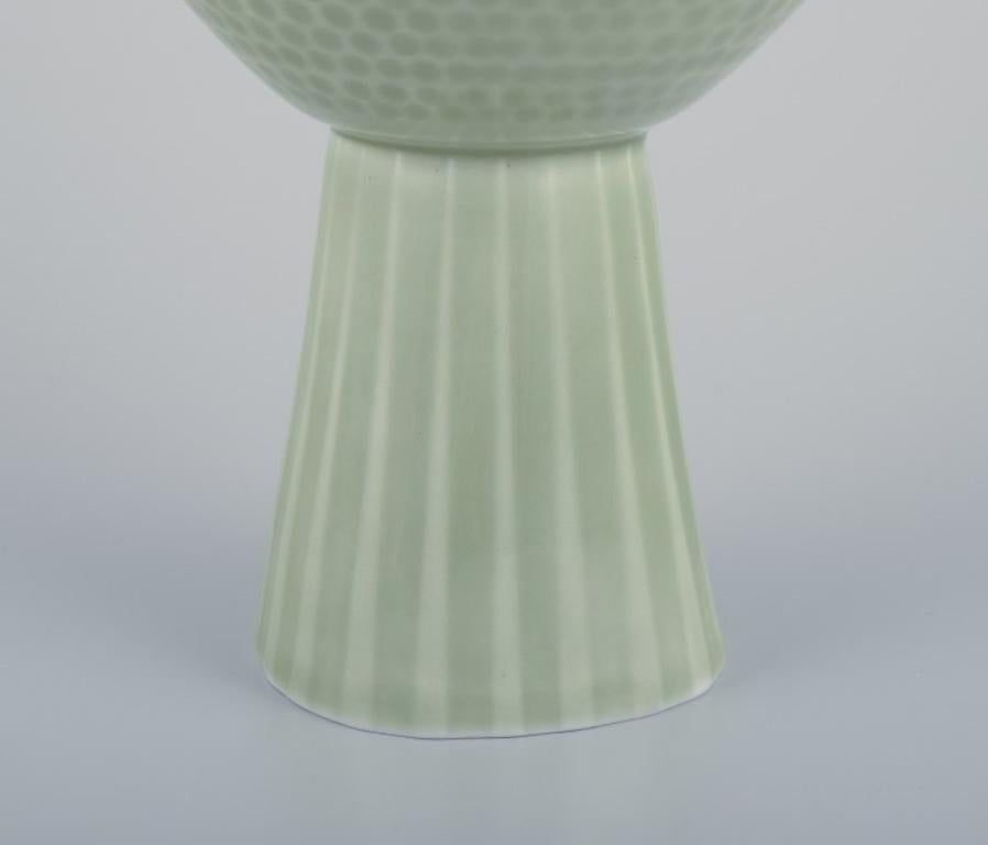 Smaltato Carl-Harry Stålhane per Rörstrand. Raro vaso in ceramica. Smalto color verde menta in vendita