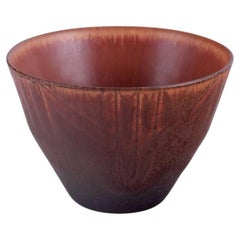 Carl-Harry Stålhane per Rörstrand. Piccolo vaso di ceramica. Rare Form.