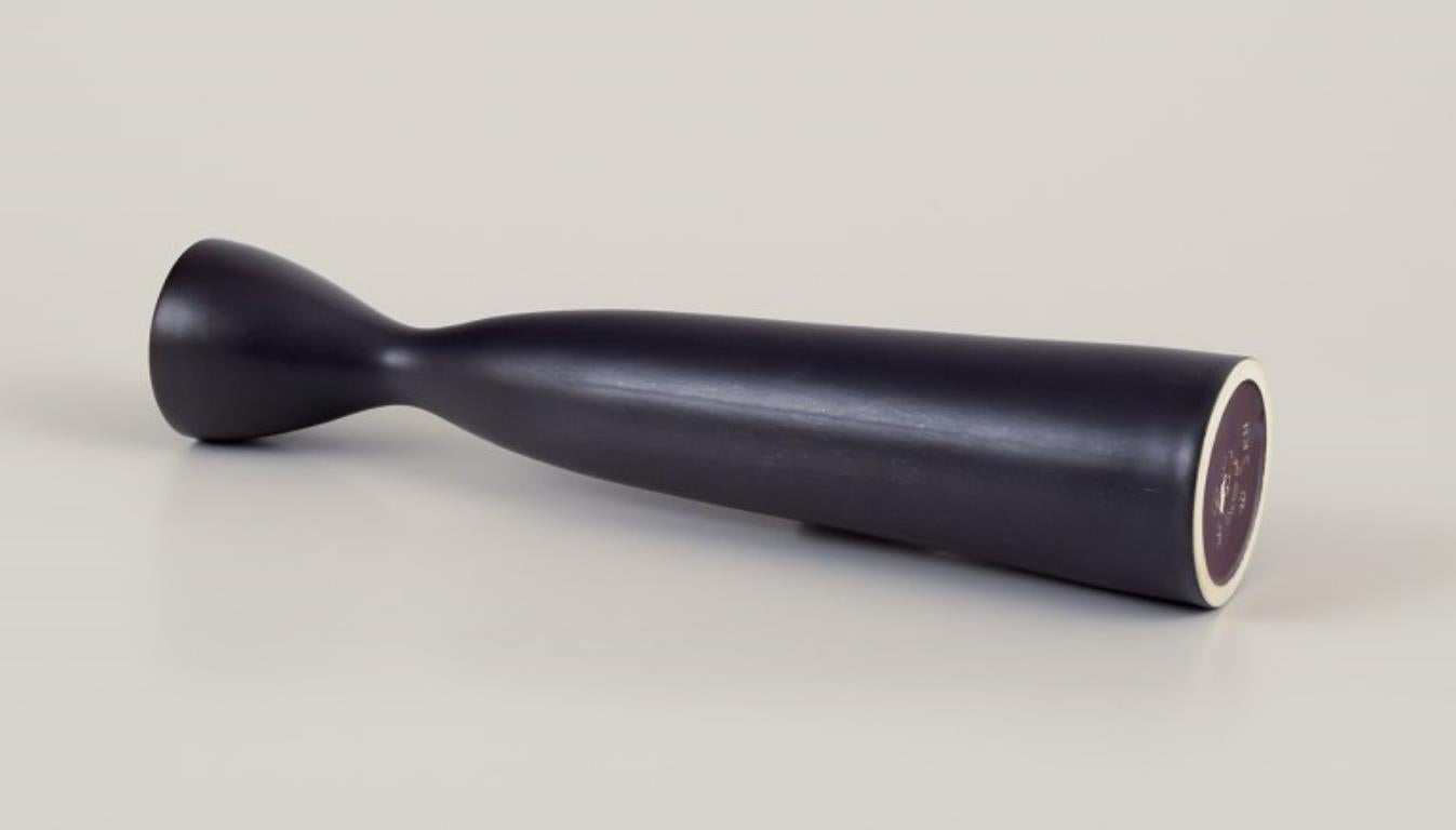 Glazed Carl Harry Stålhane for Rörstrand, Sweden. Slim ceramic vase in modernist style For Sale