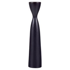 Carl-Harry Stålhane per Rörstrand, Svezia. Vaso sottile in ceramica in stile modernista