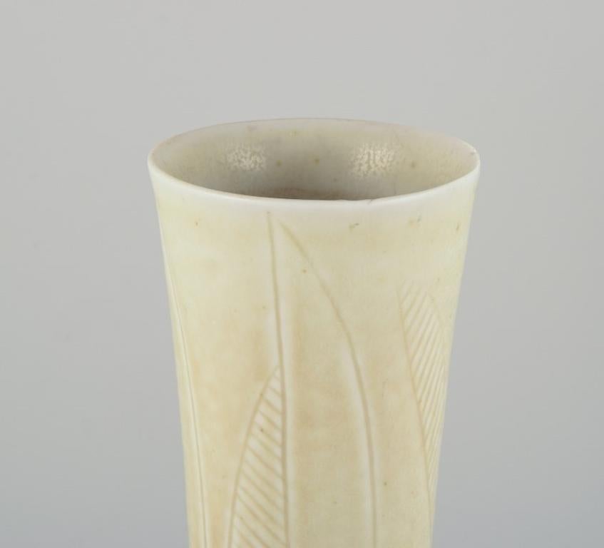Scandinavian Modern Carl Harry Stålhane for Rörstrand. Tall and slender ceramic vase, mid-20th C. For Sale