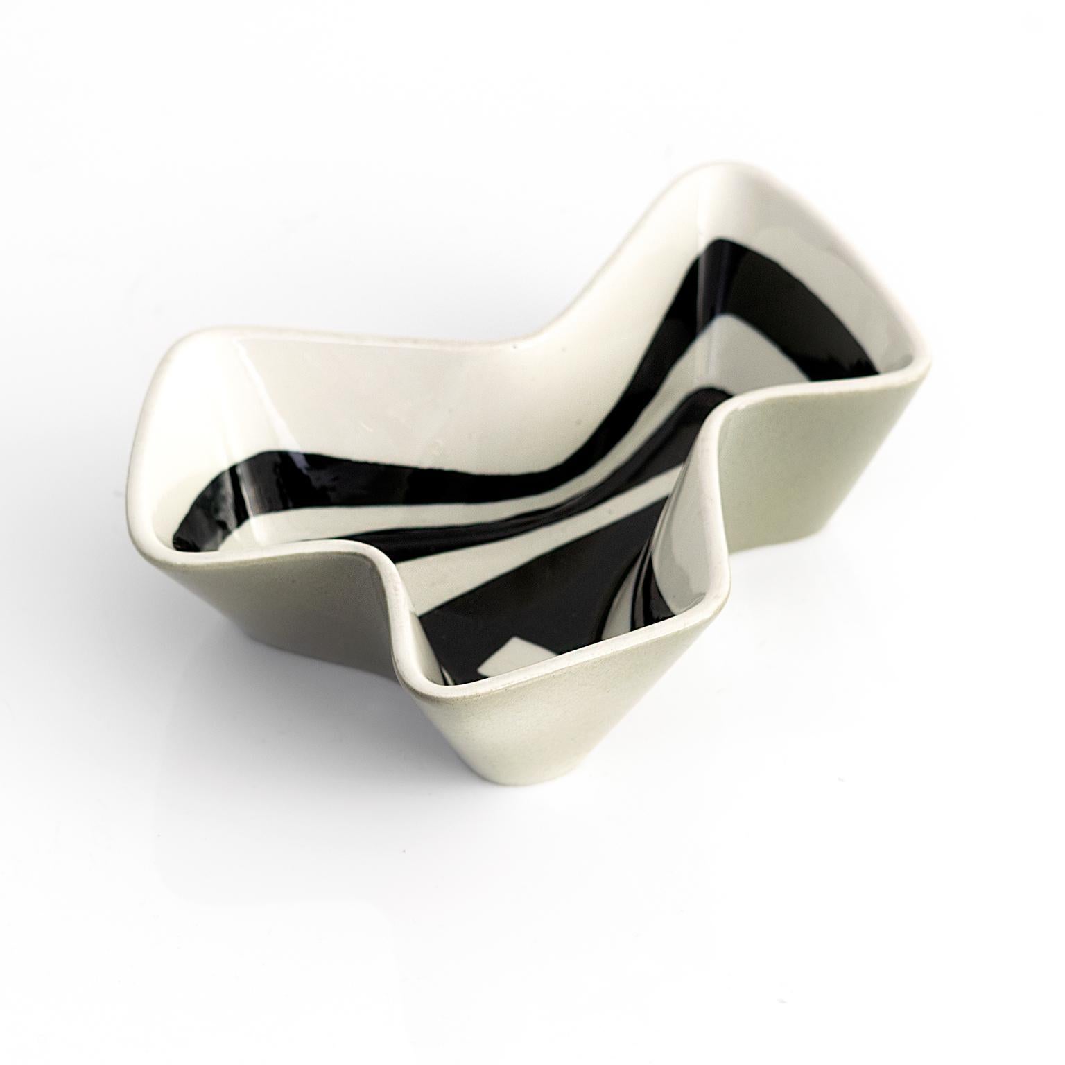 Carl-Harry Stalhane Geometric Bowl and Vase, Rorstrand, Sweden 1950 For Sale 4