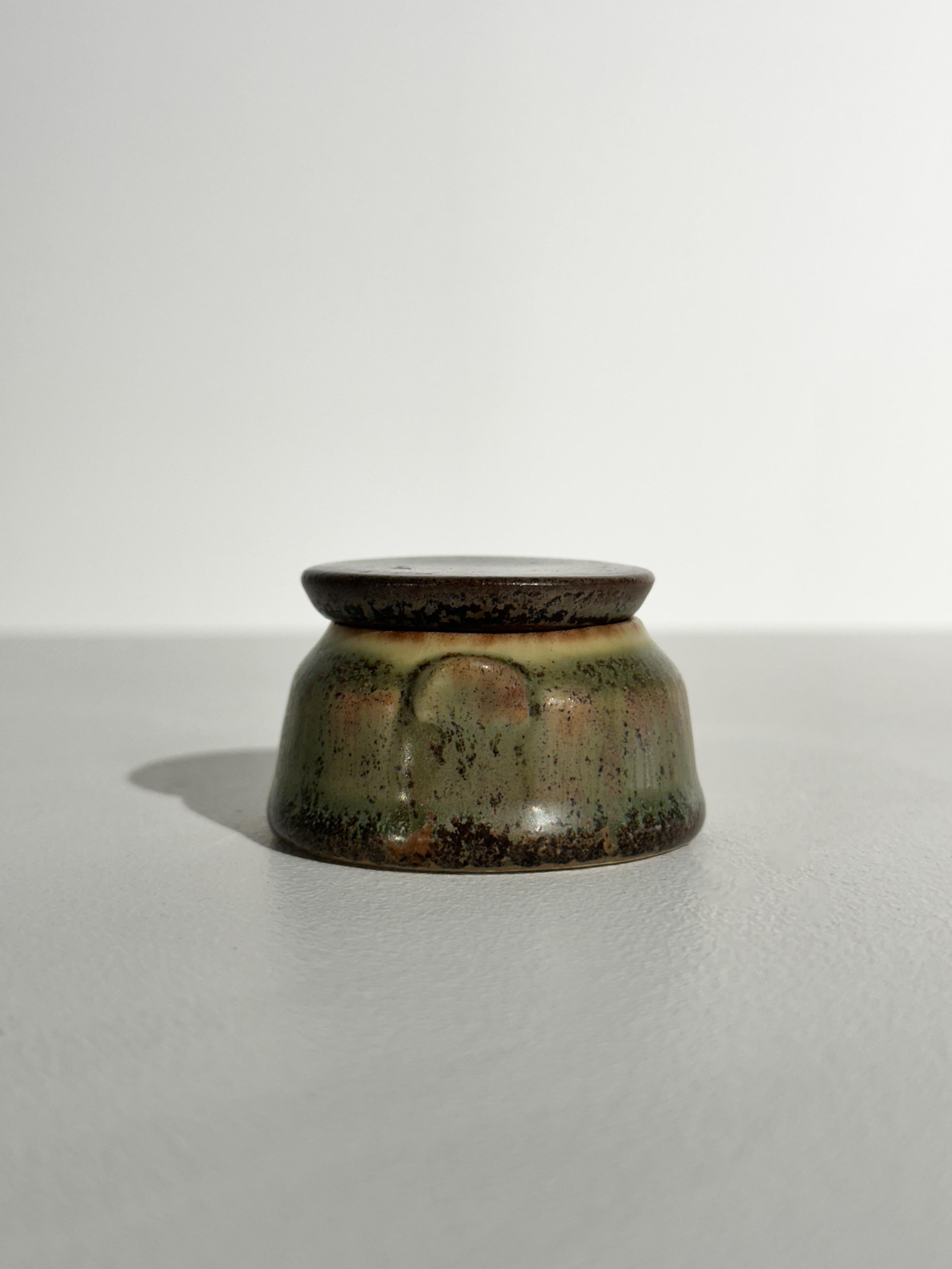 Carl Harry Stalhane Vaso in miniatura Gres Rörstrand Svezia 1950s 1960s In condizioni buone in vendita a Basel, BS